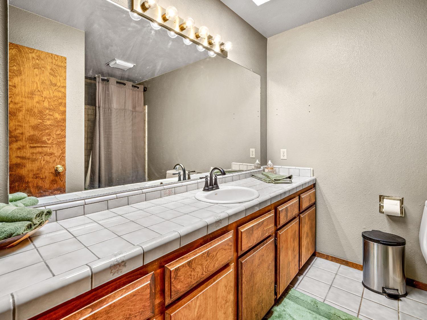 Nevada City, California, 95959, United States, 3 Bedrooms Bedrooms, ,3 BathroomsBathrooms,Residential,For Sale,1945021