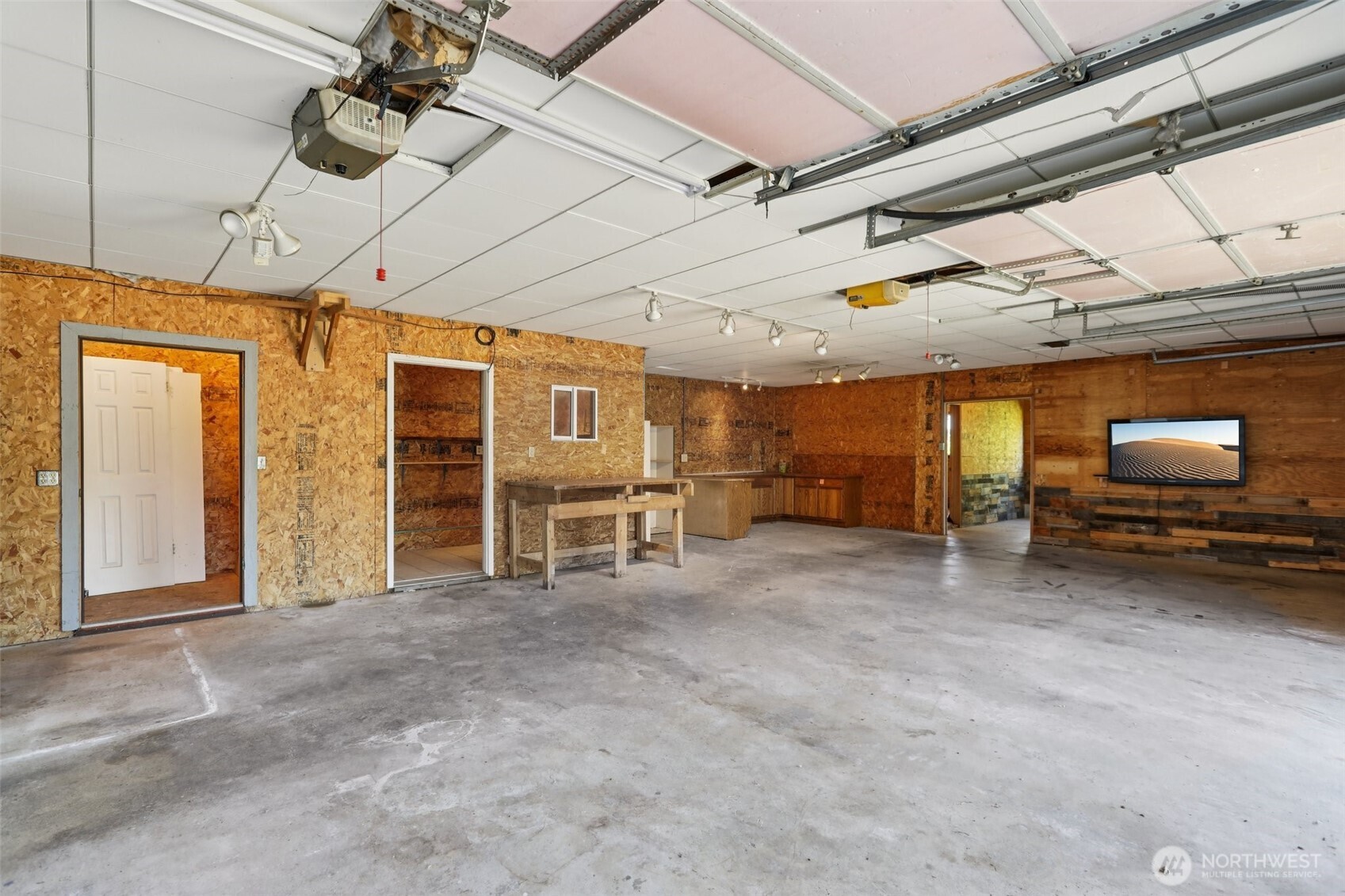 Marysville, Washington, 98271, United States, 4 Bedrooms Bedrooms, ,4 BathroomsBathrooms,Residential,For Sale,1984070