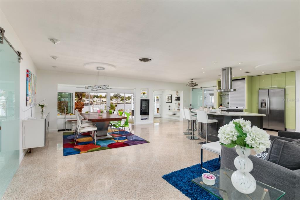 St Petersburg, Florida, 33705, United States, 3 Bedrooms Bedrooms, ,4 BathroomsBathrooms,Residential,For Sale,1793107