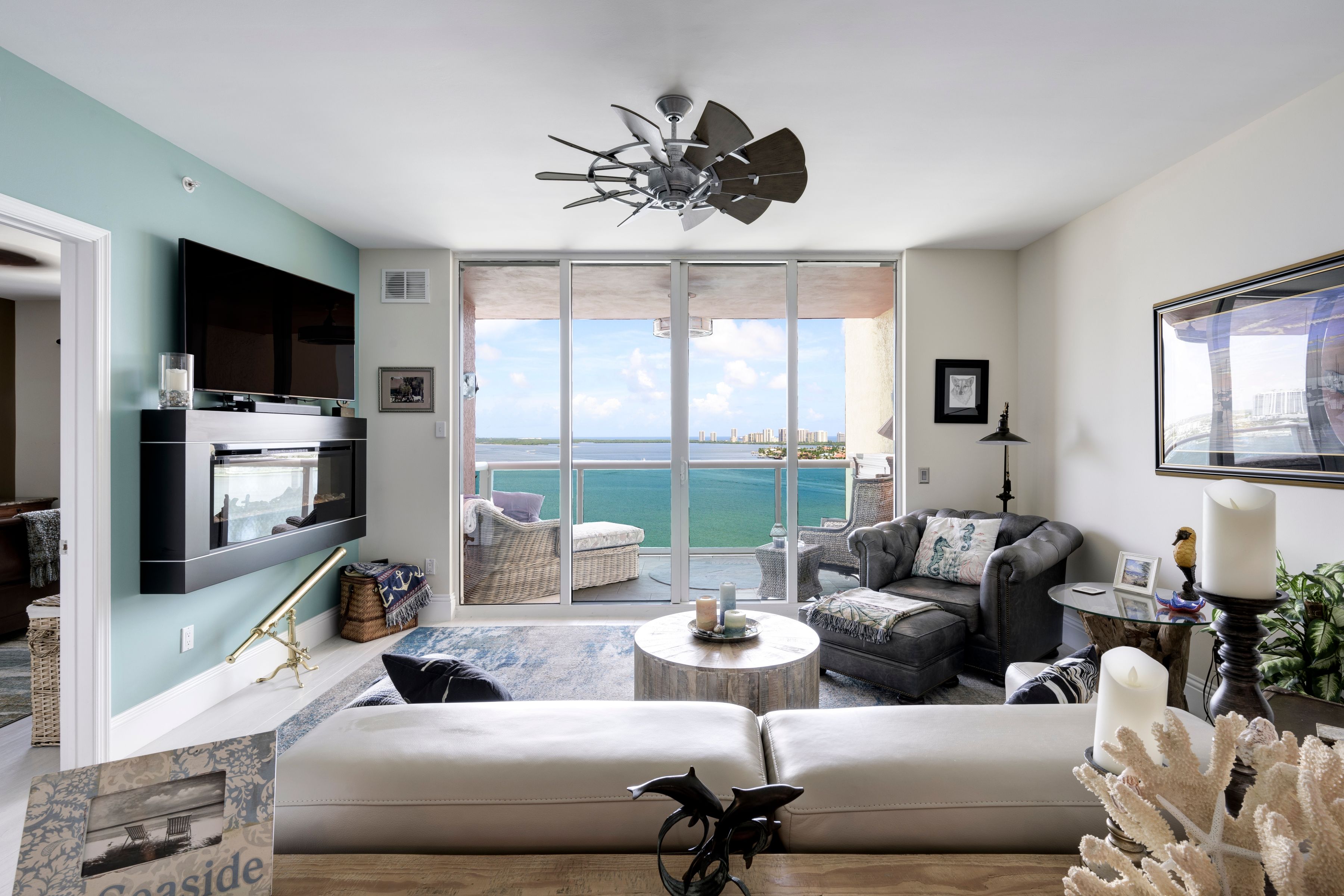 2650 Lake Shore Drive, 1602 
