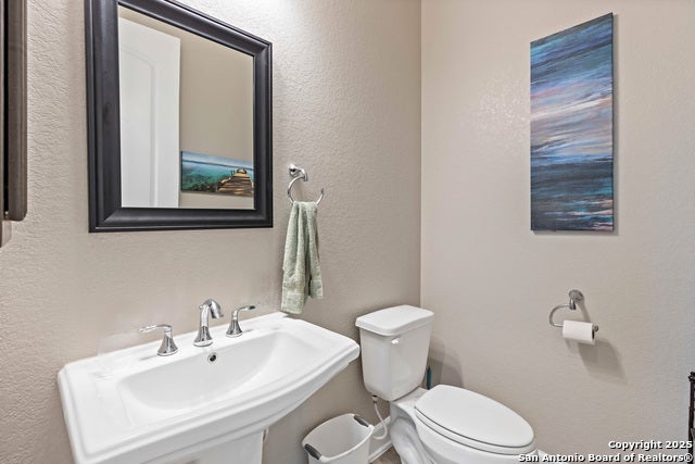 Converse, Texas, 78109, United States, 5 Bedrooms Bedrooms, ,5 BathroomsBathrooms,Residential,For Sale,1878949