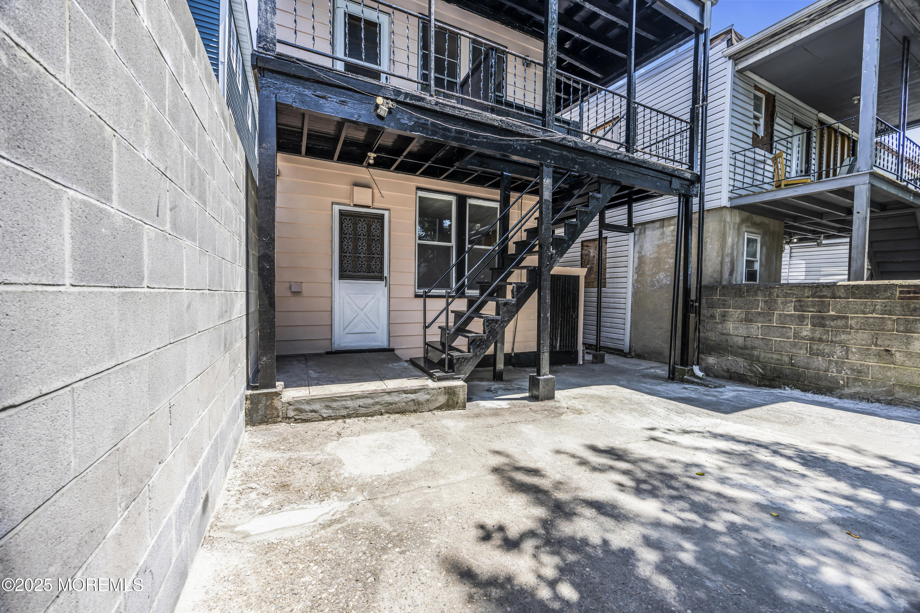 Newark, New Jersey, 07104, United States, 7 Bedrooms Bedrooms, ,3 BathroomsBathrooms,Residential,For Sale,1915900