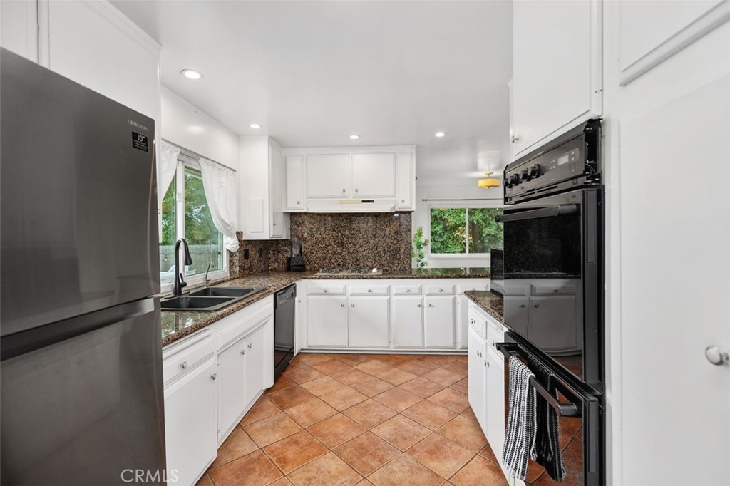 Yorba Linda, California, 92886, United States, 5 Bedrooms Bedrooms, ,3 BathroomsBathrooms,Residential,For Sale,1847322