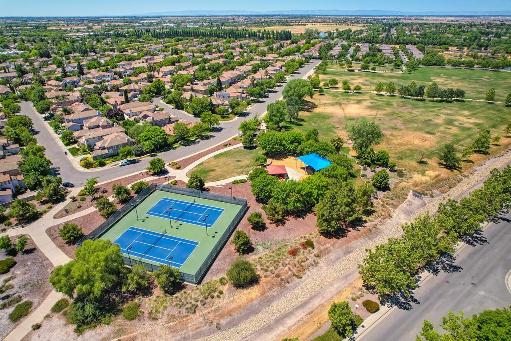 Sacramento, California, 95835, United States, 4 Bedrooms Bedrooms, ,2 BathroomsBathrooms,Residential,For Sale,1957023