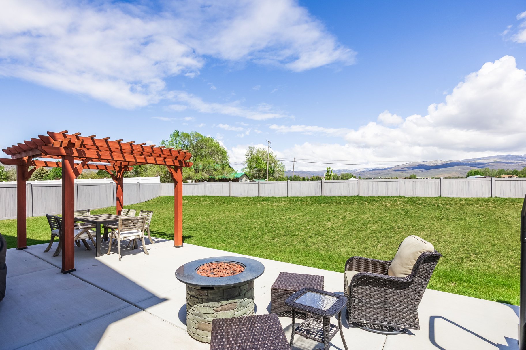 Fully Furnished Luxury Residence with Unmatched Finishes and Views - 物件實景