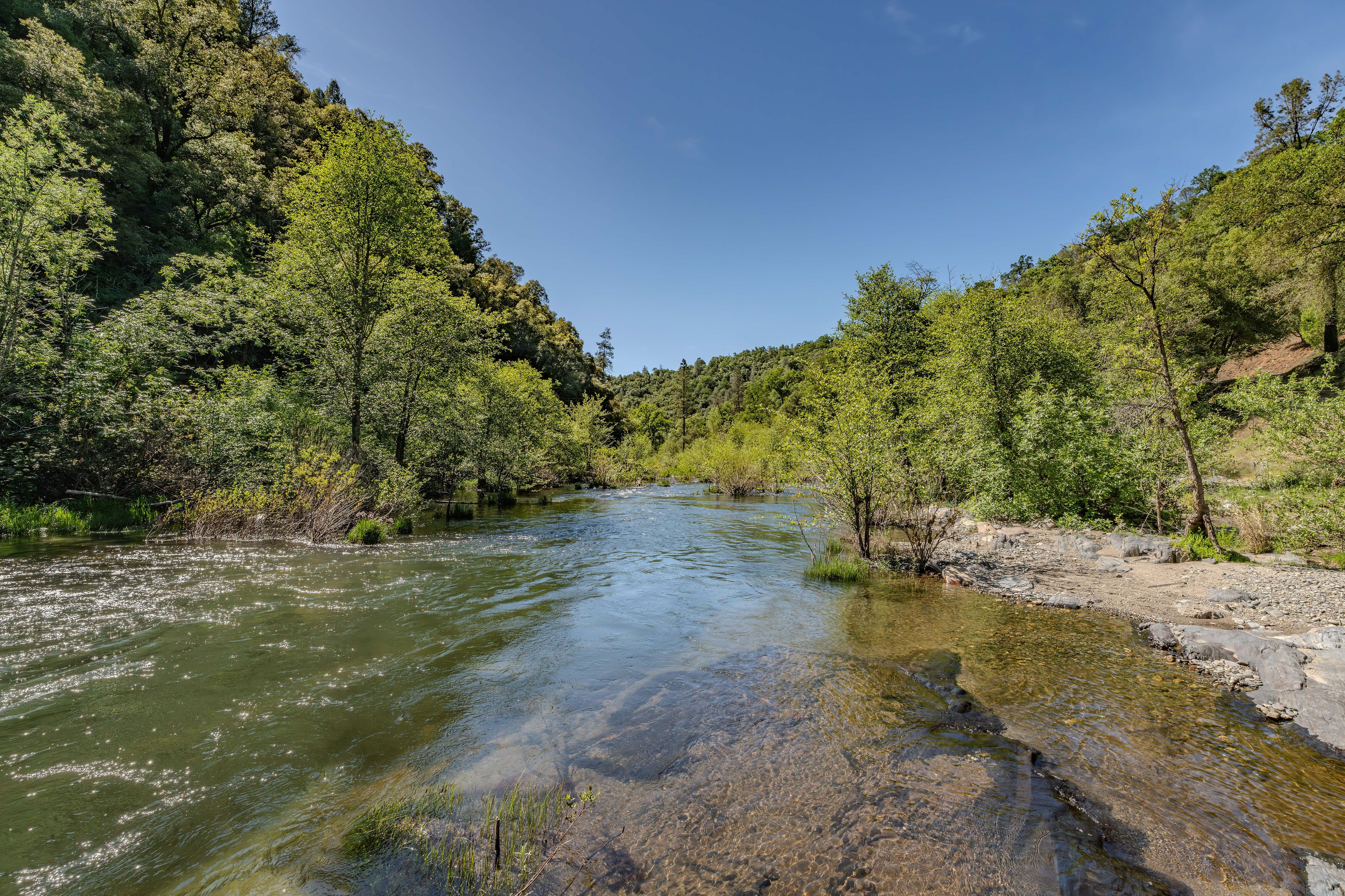  Horizon Canyon  Private 41-Acre Riverfront Estate Between Sacramento & Lake Tah - 物件實景