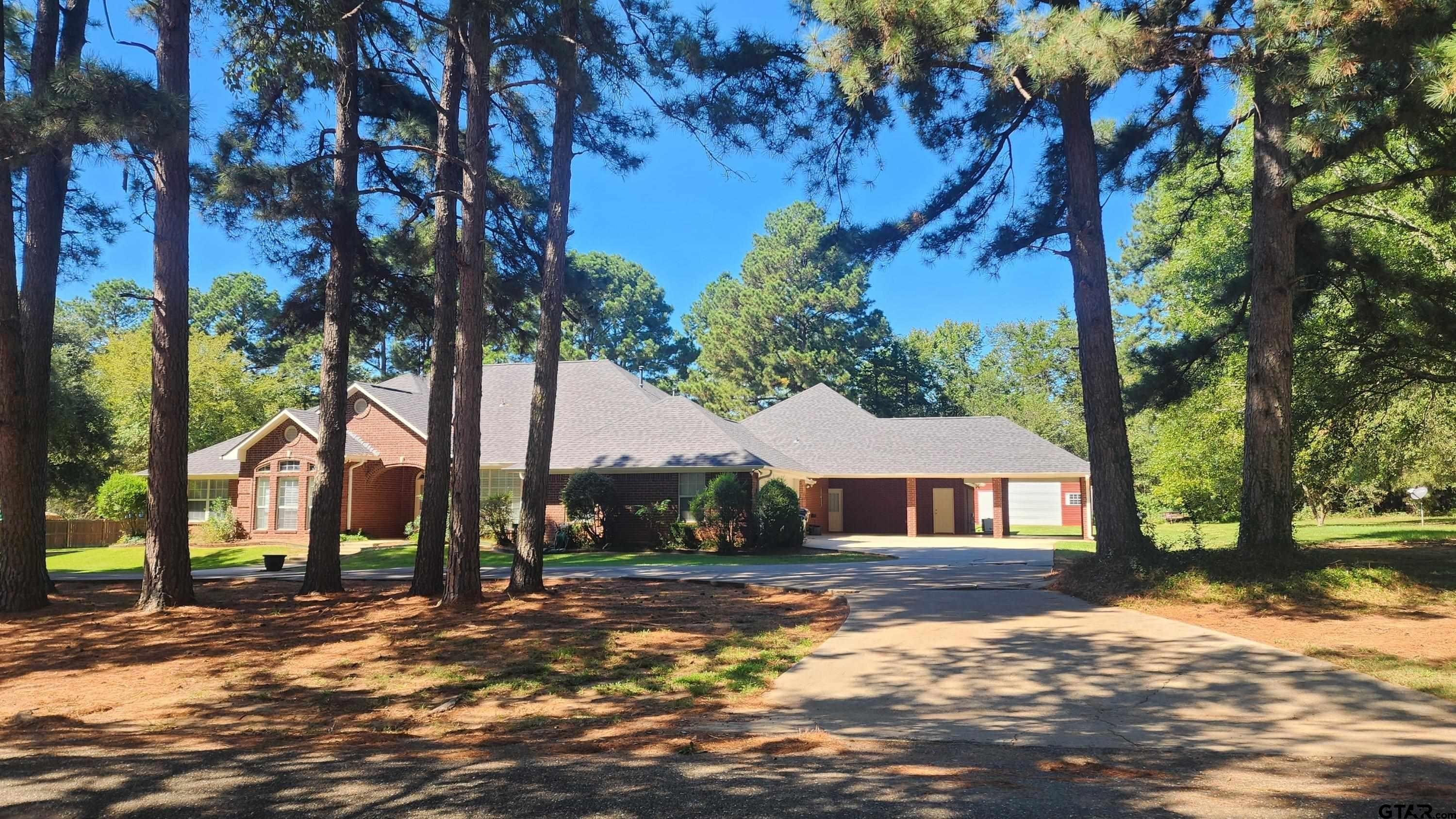 Pittsburg, Texas, 75686, United States, 4 Bedrooms Bedrooms, ,4 BathroomsBathrooms,Residential,For Sale,1880641