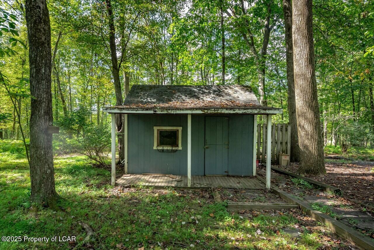 Dallas, Pennsylvania, 18612, United States, 5 Bedrooms Bedrooms, ,3 BathroomsBathrooms,Residential,For Sale,2006135