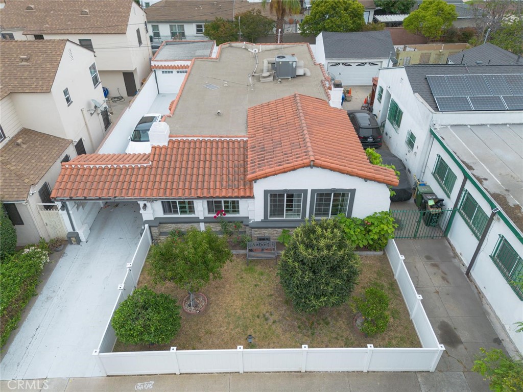 Los Angeles, California, 90043, United States, 3 Bedrooms Bedrooms, ,2 BathroomsBathrooms,Residential,For Sale,1921783