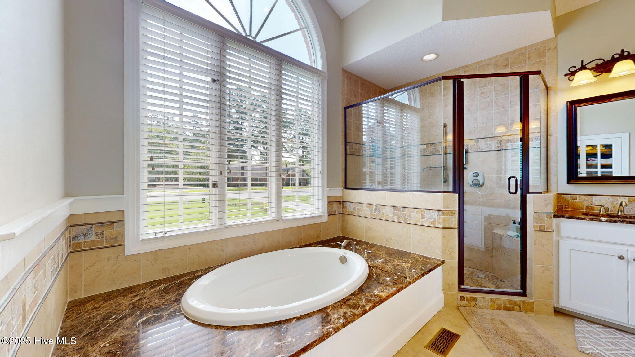 Trent Woods, North Carolina, 28562, United States, 3 Bedrooms Bedrooms, ,3 BathroomsBathrooms,Residential,For Sale,1857731