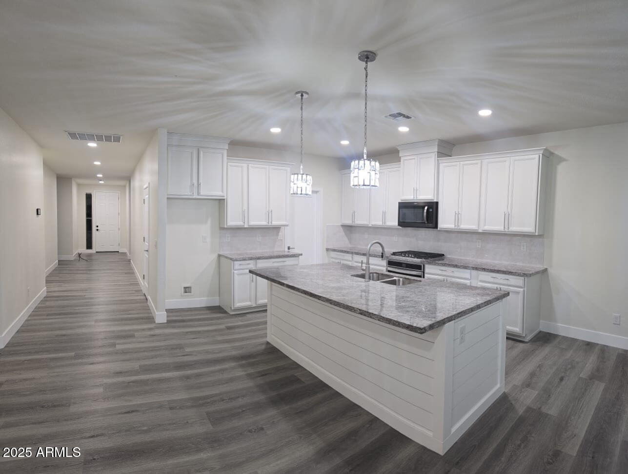 Glendale, Arizona, 85307, United States, 4 Bedrooms Bedrooms, ,3 BathroomsBathrooms,Residential,For Sale,2003345