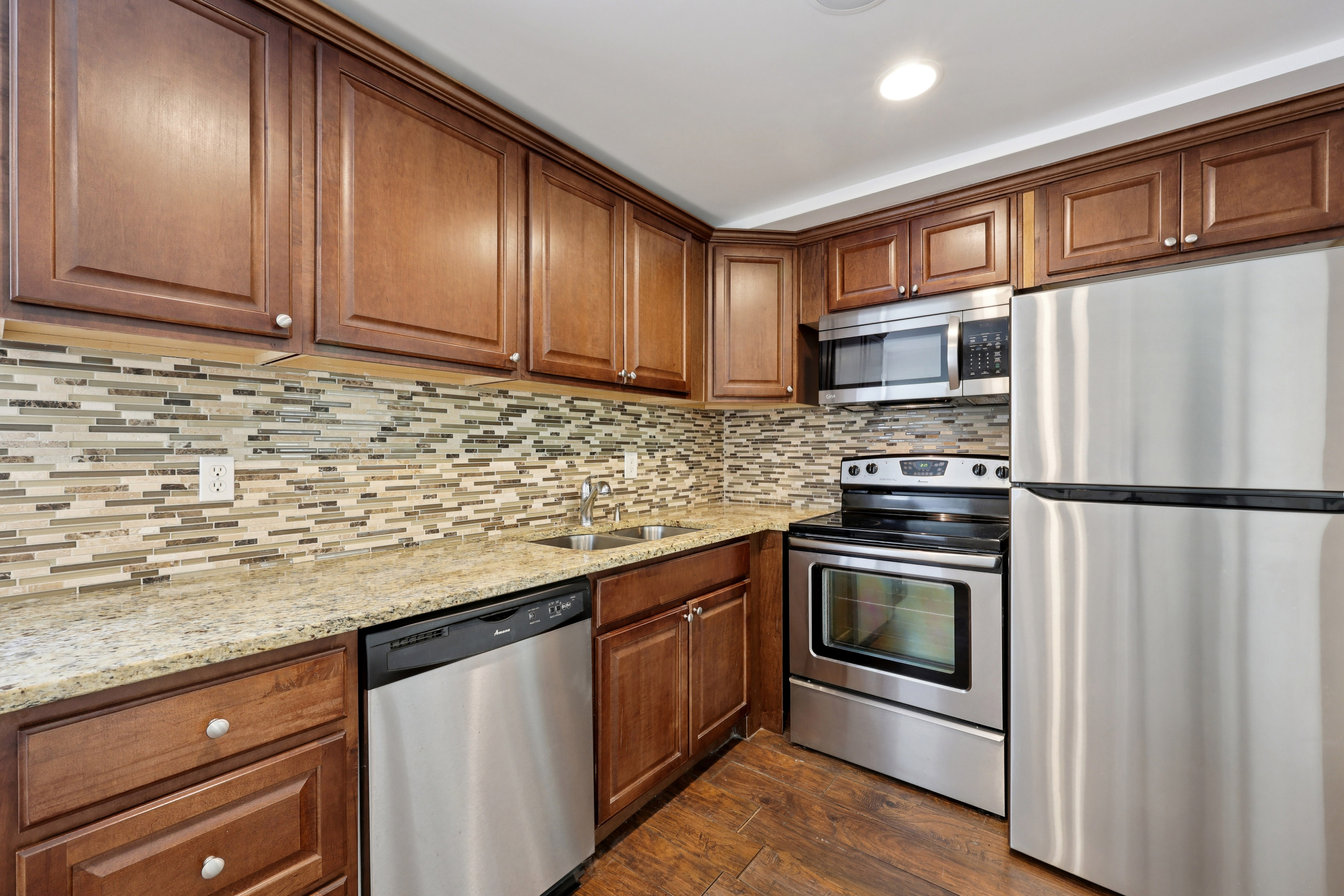  Beautifully Renovated Brick Ranch in a Prime Smyrna Location - 物件實景