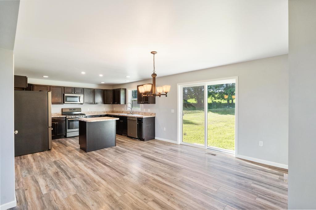 Charlevoix, Michigan, 49720, United States, 5 Bedrooms Bedrooms, ,3 BathroomsBathrooms,Residential,For Sale,1917973