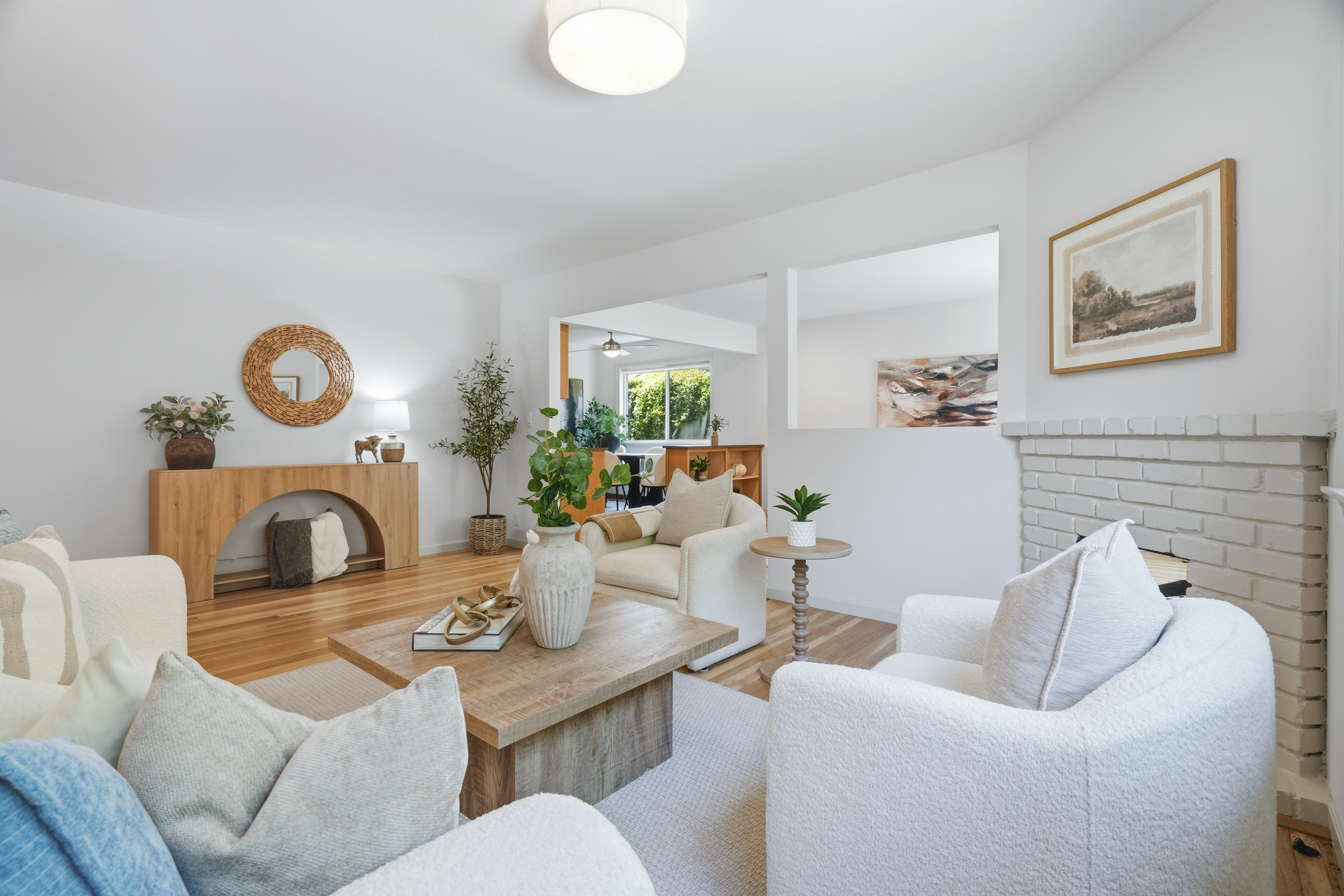  Private, Stylishly Updated Home in Prime Cambrian Location - 物件實景