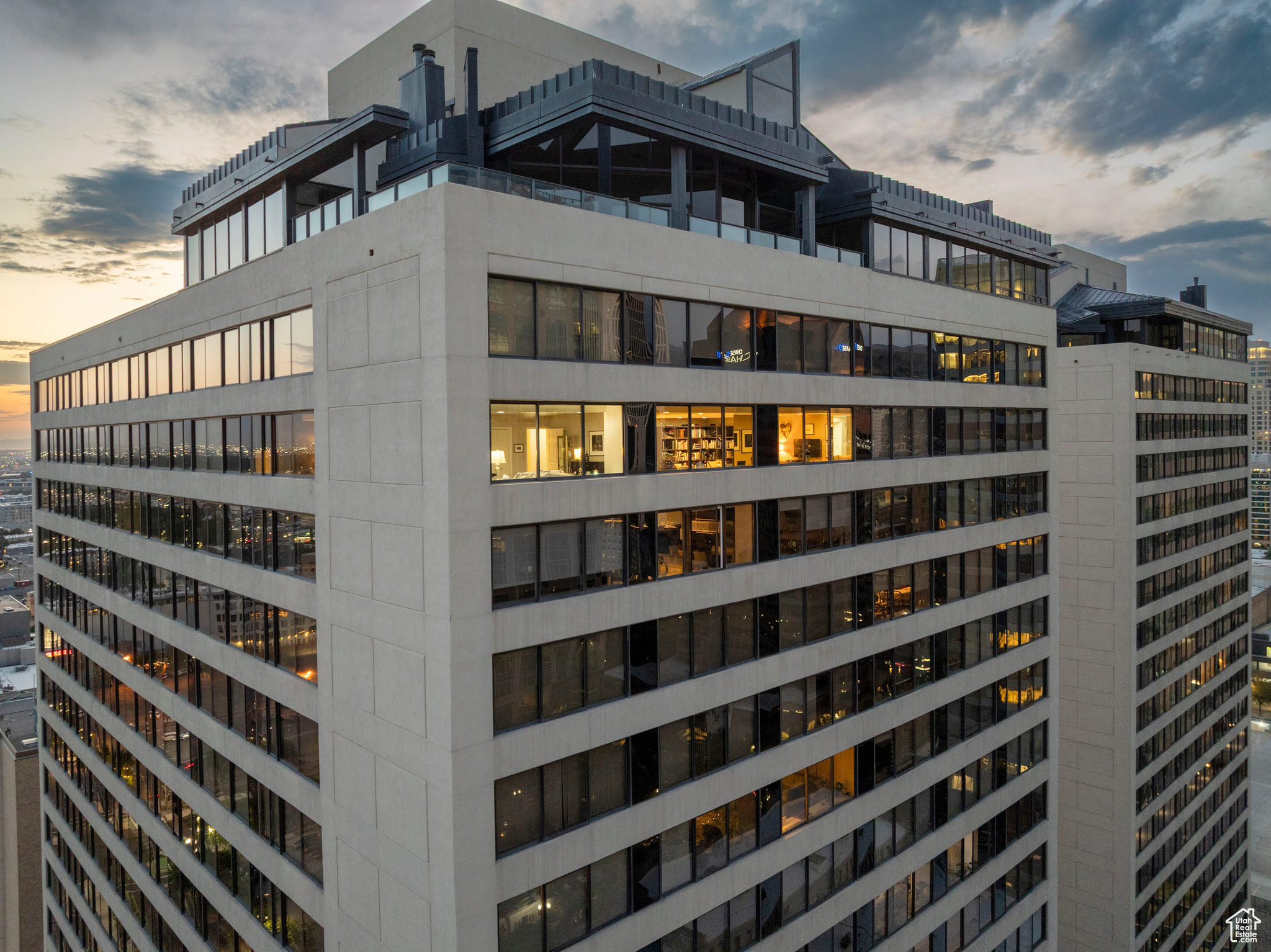 Salt Lake City, Utah, 84101, United States, 2 Bedrooms Bedrooms, ,1 BathroomBathrooms,Residential,For Sale,1897023