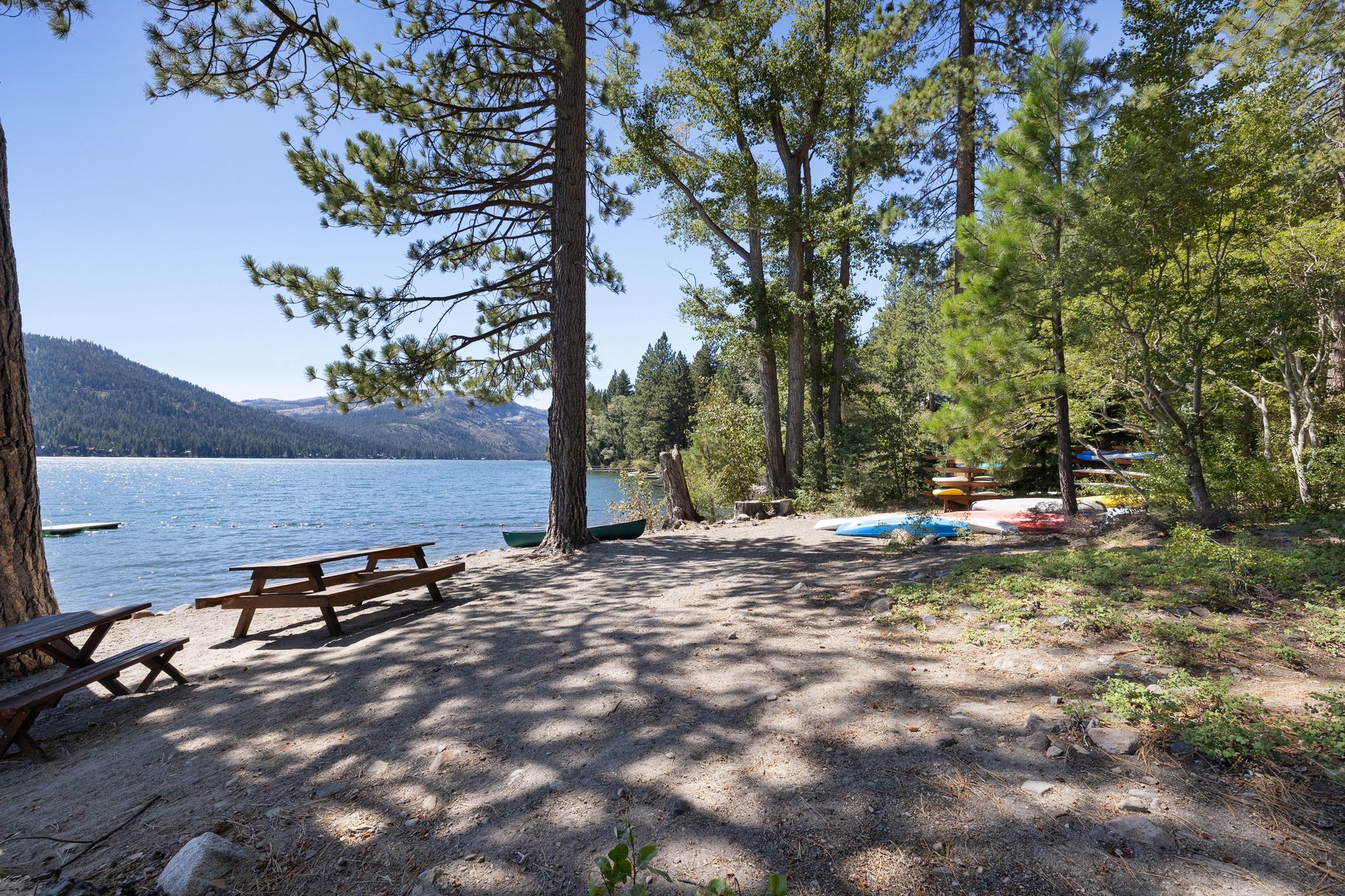  Rare Donner Tract home with private beach and pier access. - 物件實景