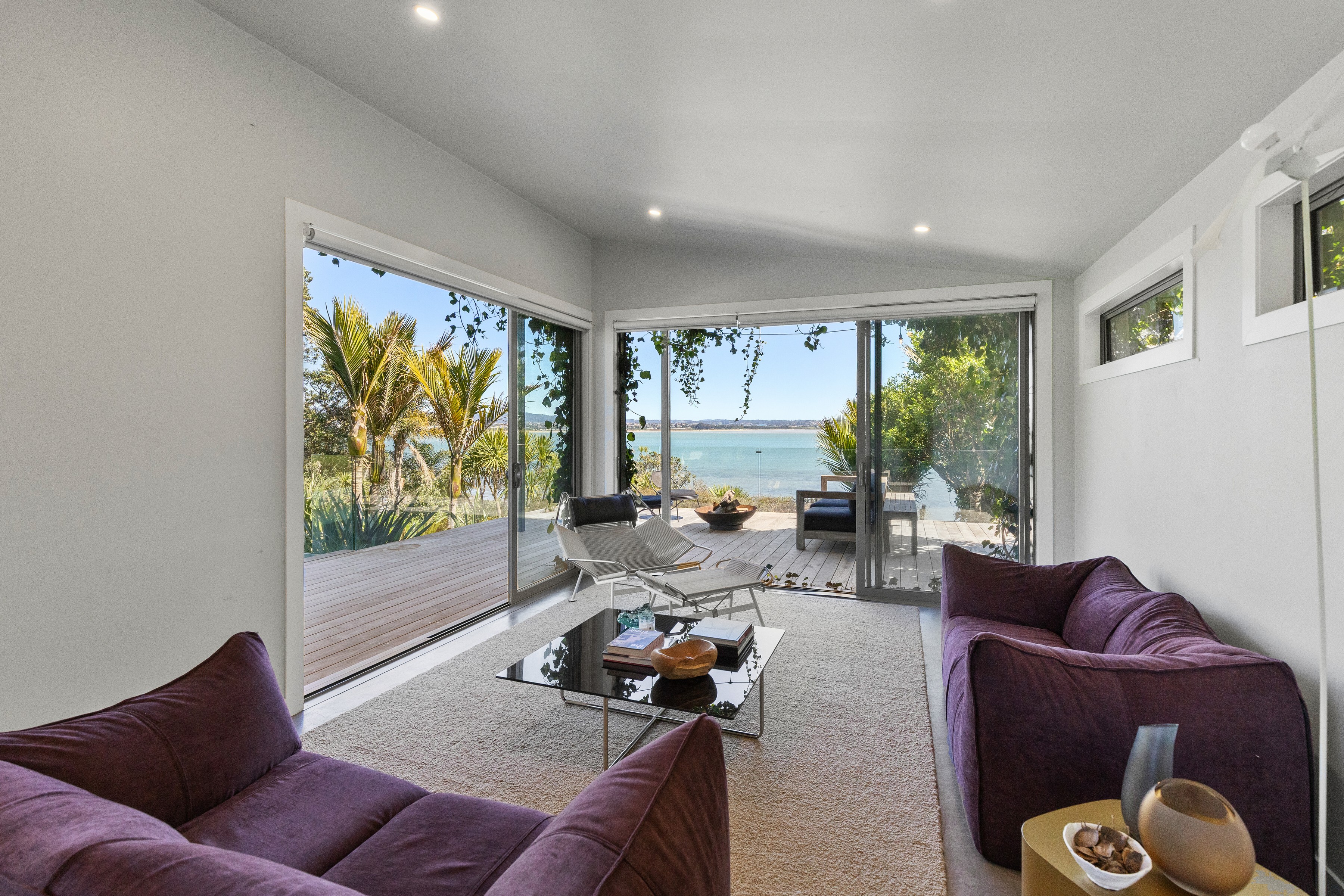  A Truly Extraordinary Waterfront Opportunity - 物件實景