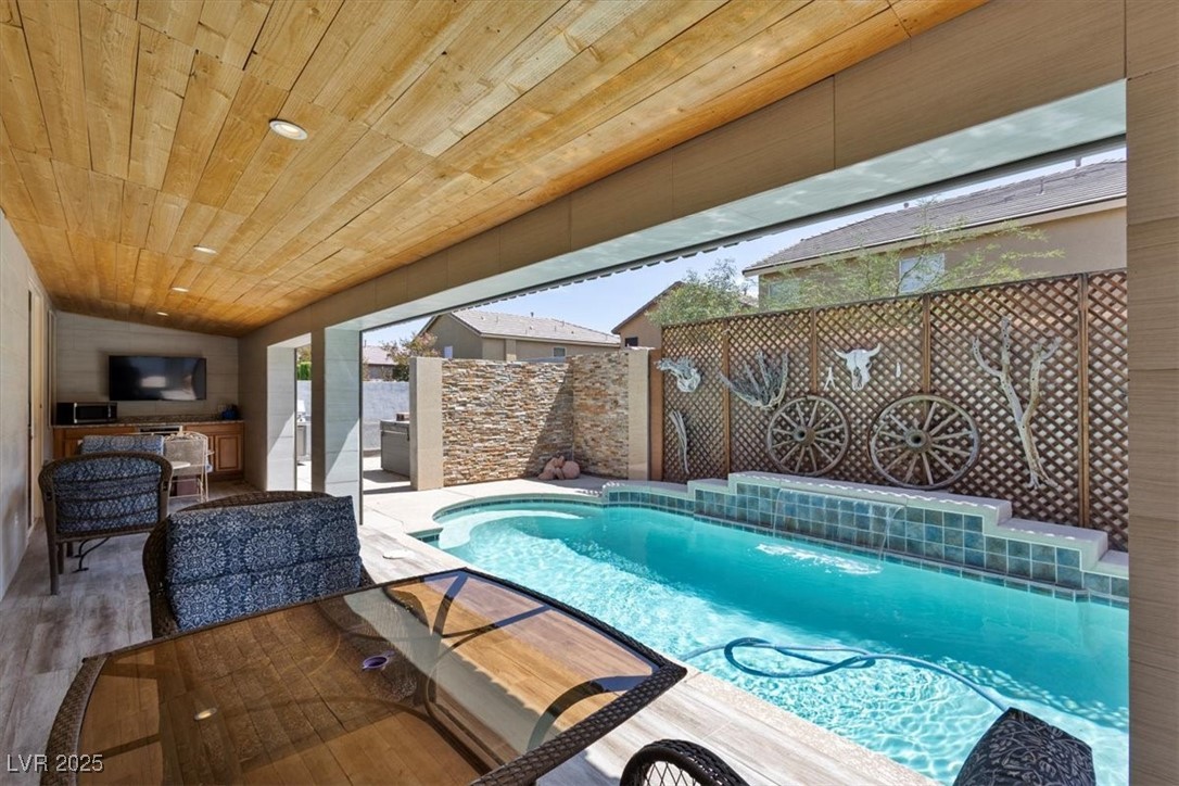 Las Vegas, Nevada, 89148, United States, 3 Bedrooms Bedrooms, ,2 BathroomsBathrooms,Residential,For Sale,1941035