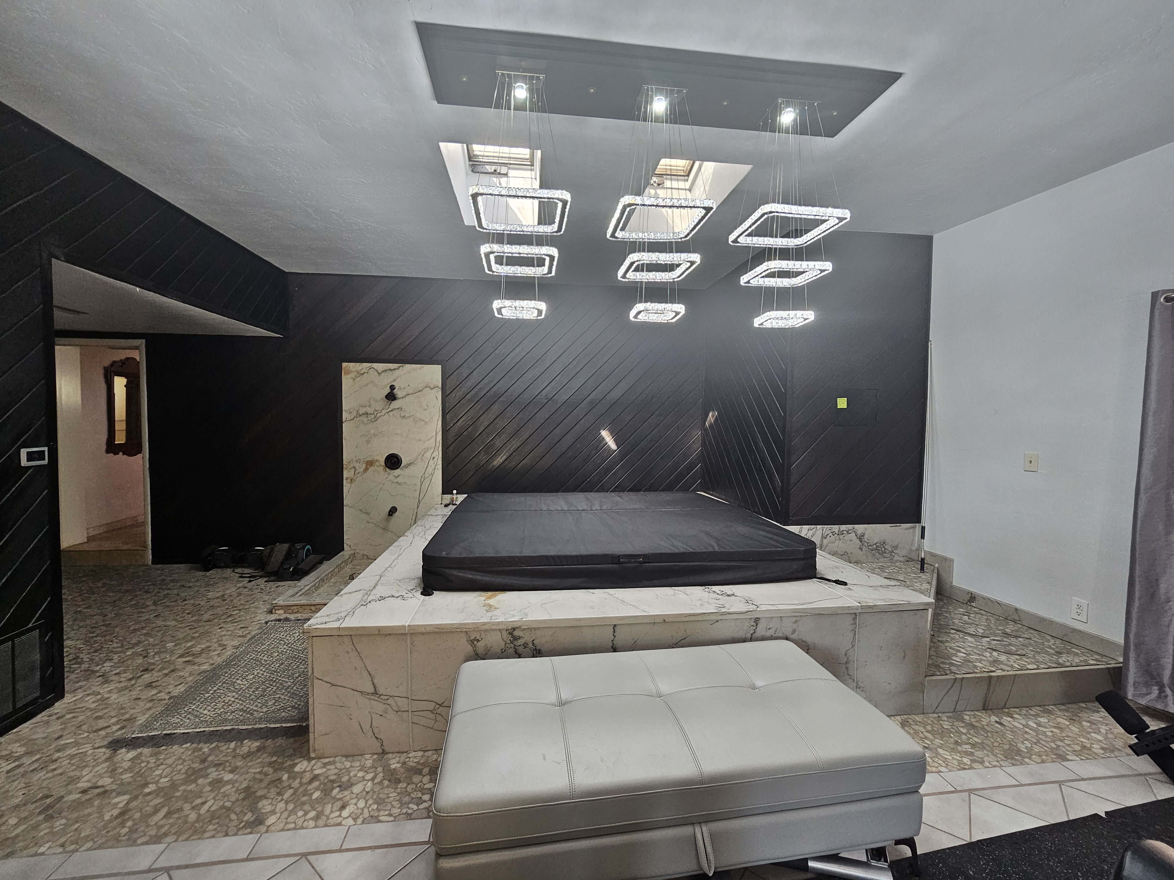 Carlsbad, New Mexico, 88220, United States, 5 Bedrooms Bedrooms, ,5 BathroomsBathrooms,Residential,For Sale,1984272