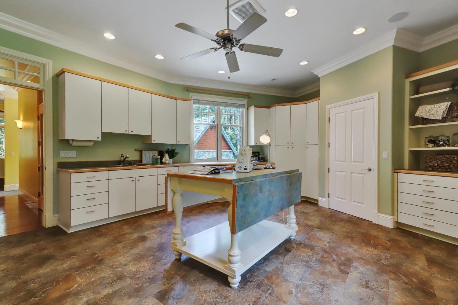 Nevada City, California, 95959, United States, 4 Bedrooms Bedrooms, ,6 BathroomsBathrooms,Residential,For Sale,2009242