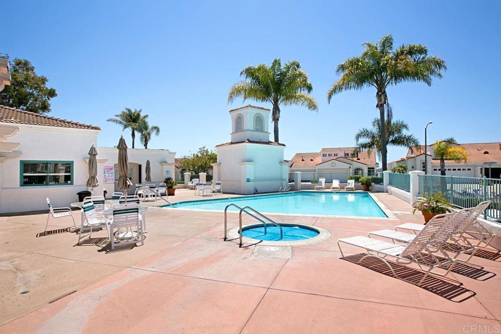 Oceanside, California, 92056, United States, 2 Bedrooms Bedrooms, ,2 BathroomsBathrooms,Residential,For Sale,1942226