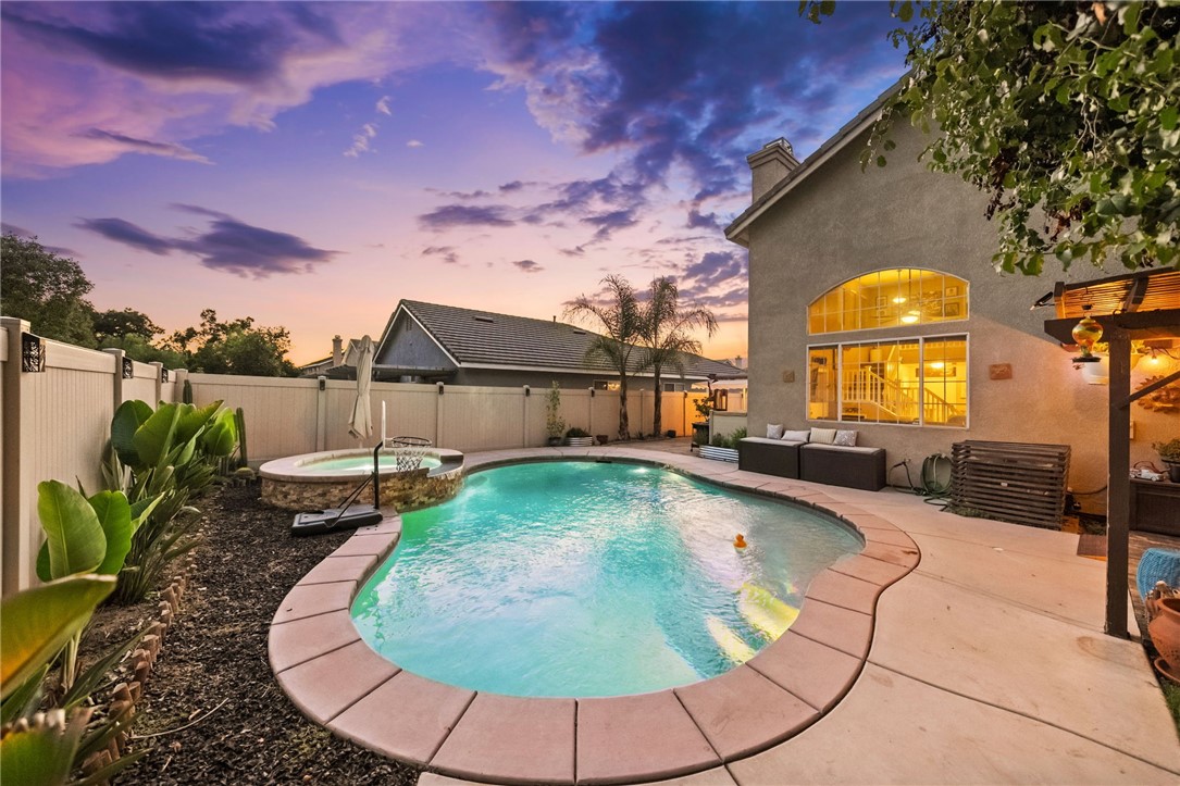 Temecula, California, 92592, United States, 3 Bedrooms Bedrooms, ,3 BathroomsBathrooms,Residential,For Sale,1927855