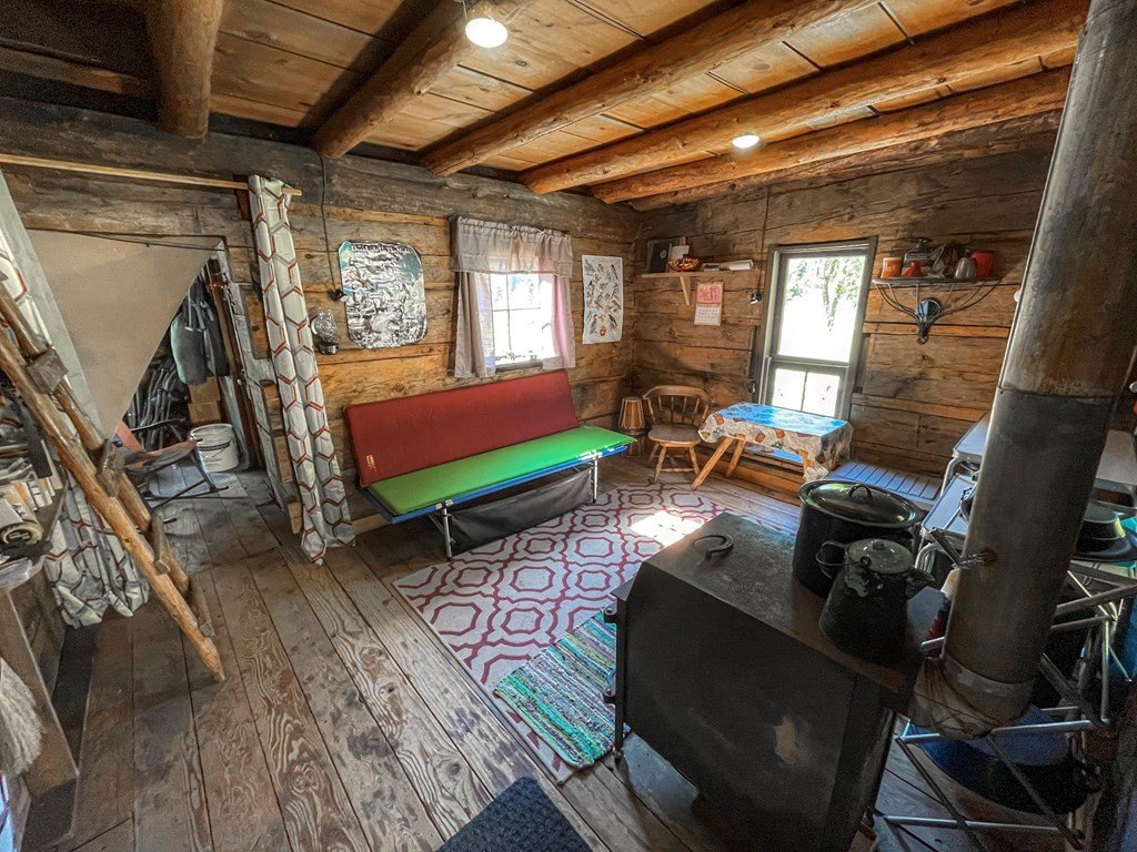 Riggins, Idaho, 83549, United States, 1 Bedroom Bedrooms, ,Residential,For Sale,1762926