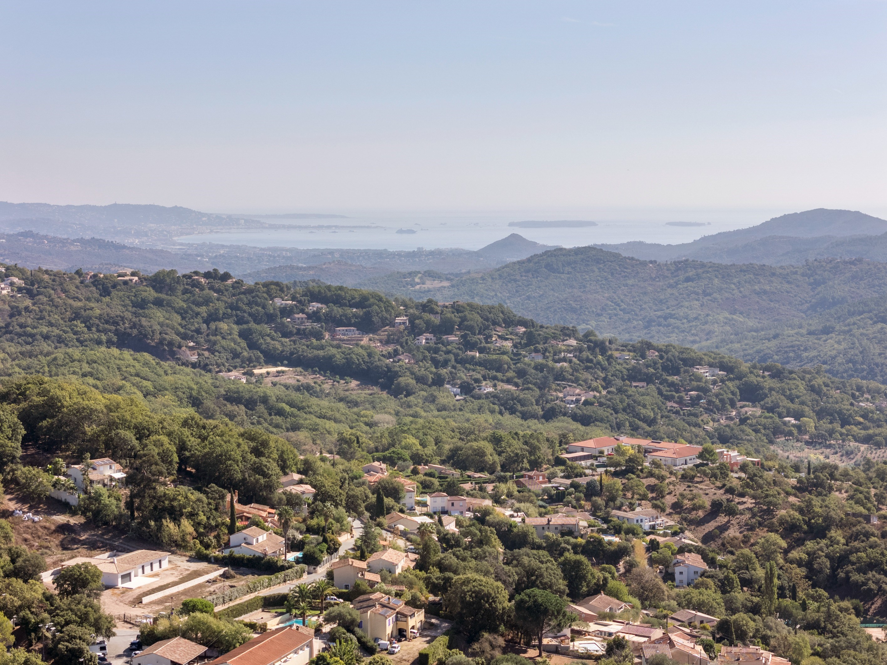 Villa for sale in Adrets-de-l’Estérel with sea view and pool, French Riviera - 物件實景