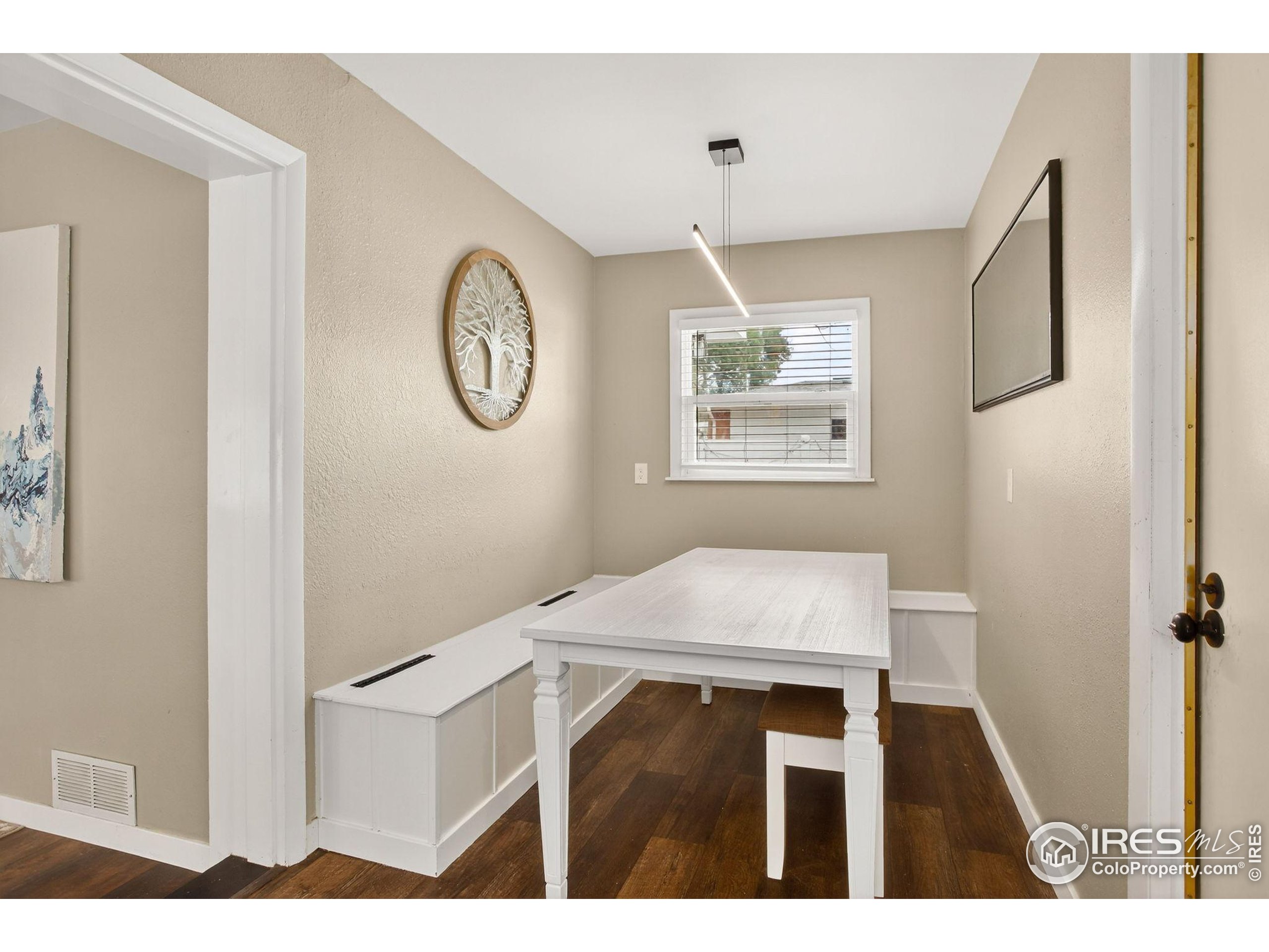 Longmont, Colorado, 80501, United States, 3 Bedrooms Bedrooms, ,1 BathroomBathrooms,Residential,For Sale,1948840