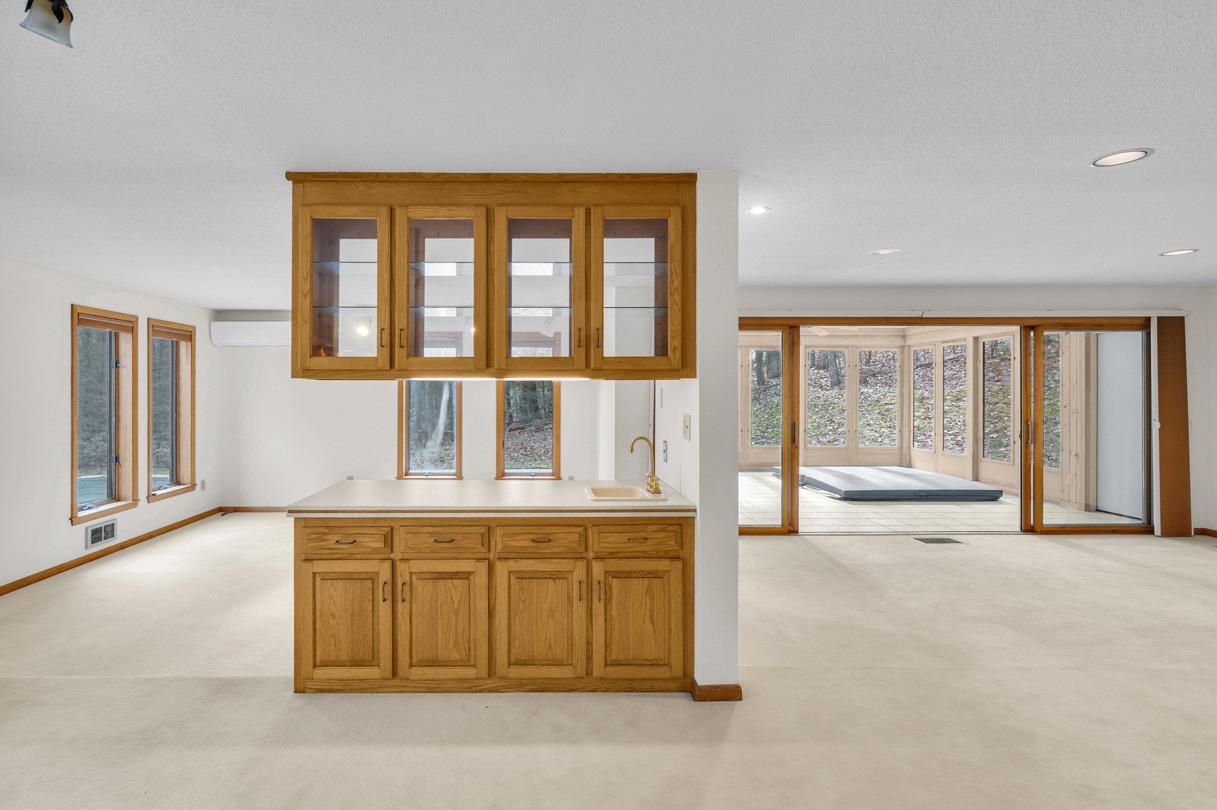 Granby, Connecticut, 06060, United States, 3 Bedrooms Bedrooms, ,3 BathroomsBathrooms,Residential,For Sale,1996436