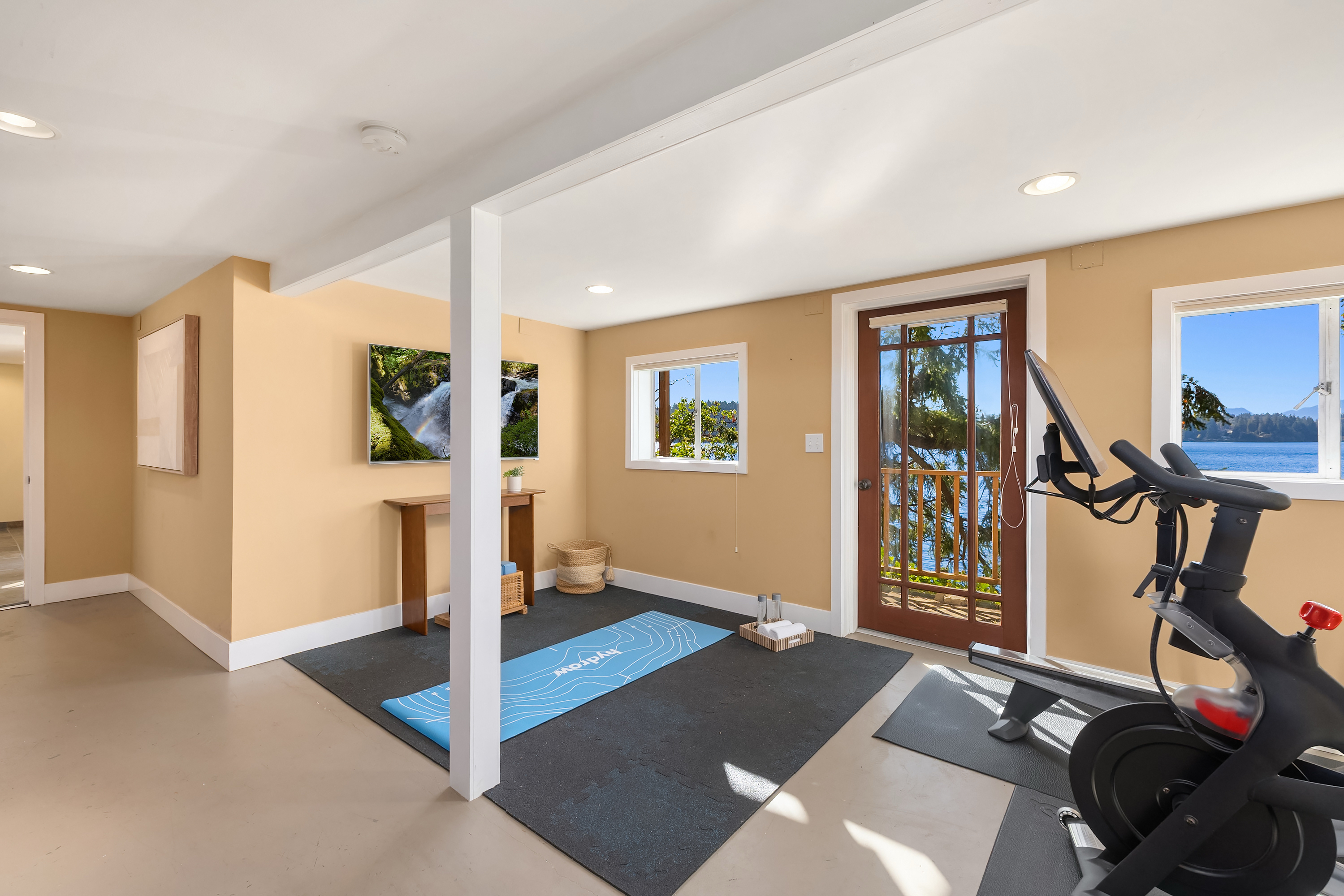  8405 Hansen Road Northeast, Bainbridge Island, WA 98110 - 物件實景