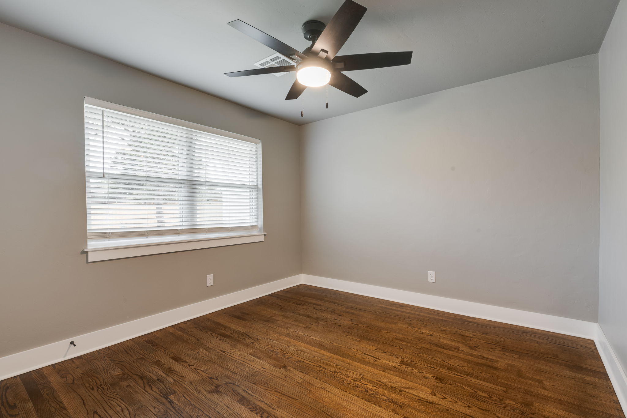  2000 Andover Court, The Village, OK 73120 - 物件實景