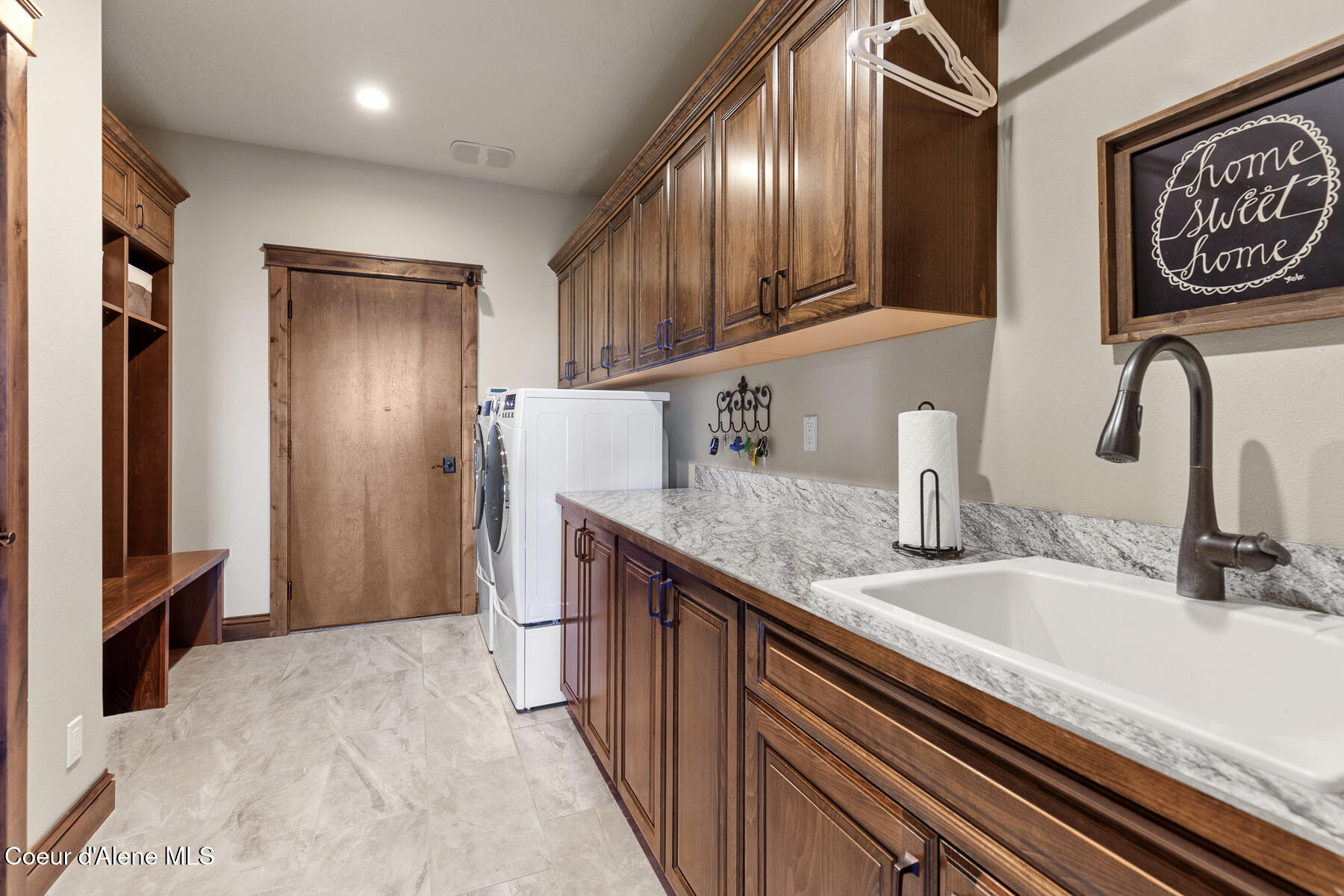 Coeur d'Alene, Idaho, 83814, United States, 5 Bedrooms Bedrooms, ,5 BathroomsBathrooms,Residential,For Sale,1763512