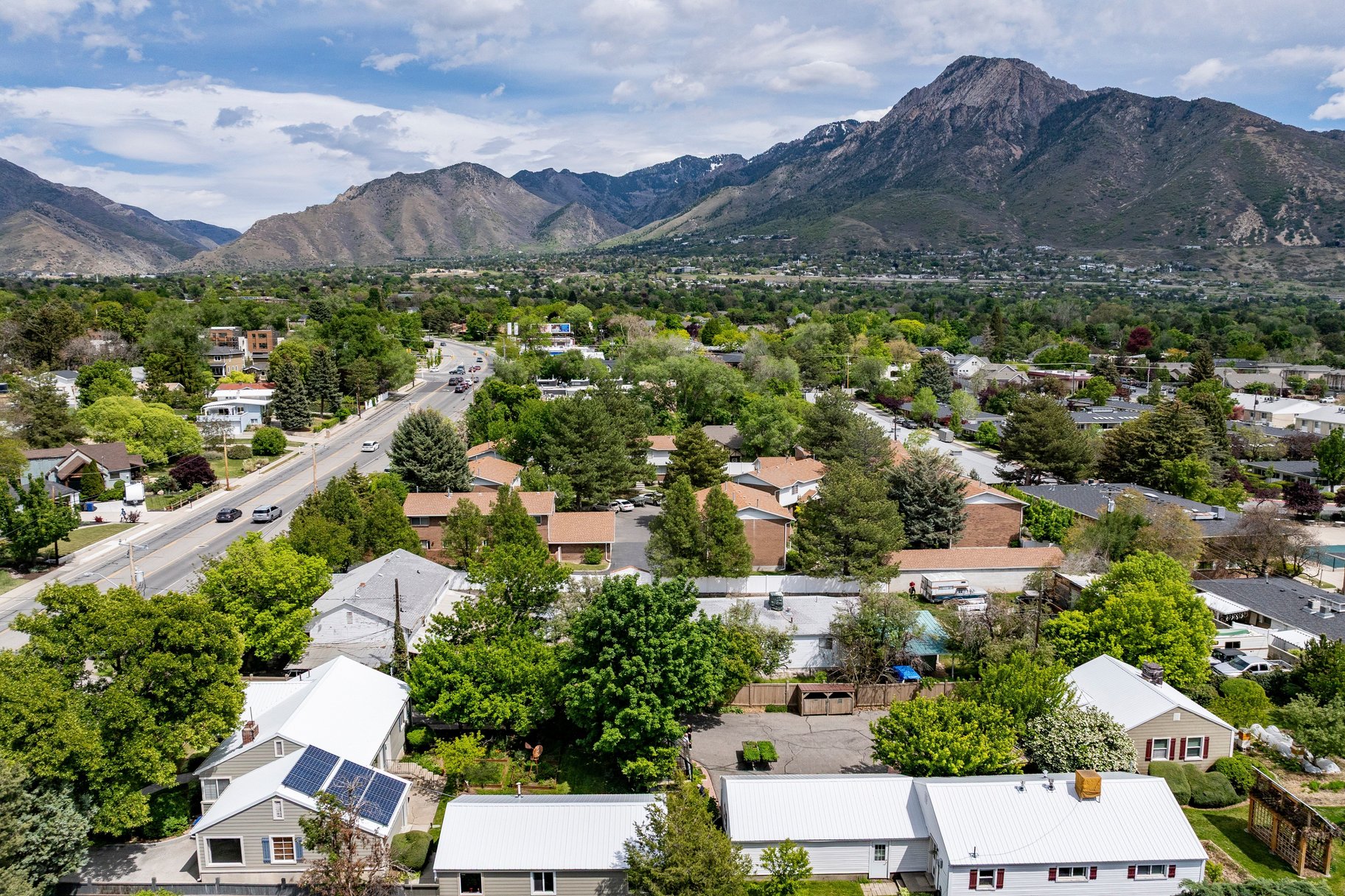  Multifamily Homestead in the Heart of Holladay - 物件實景