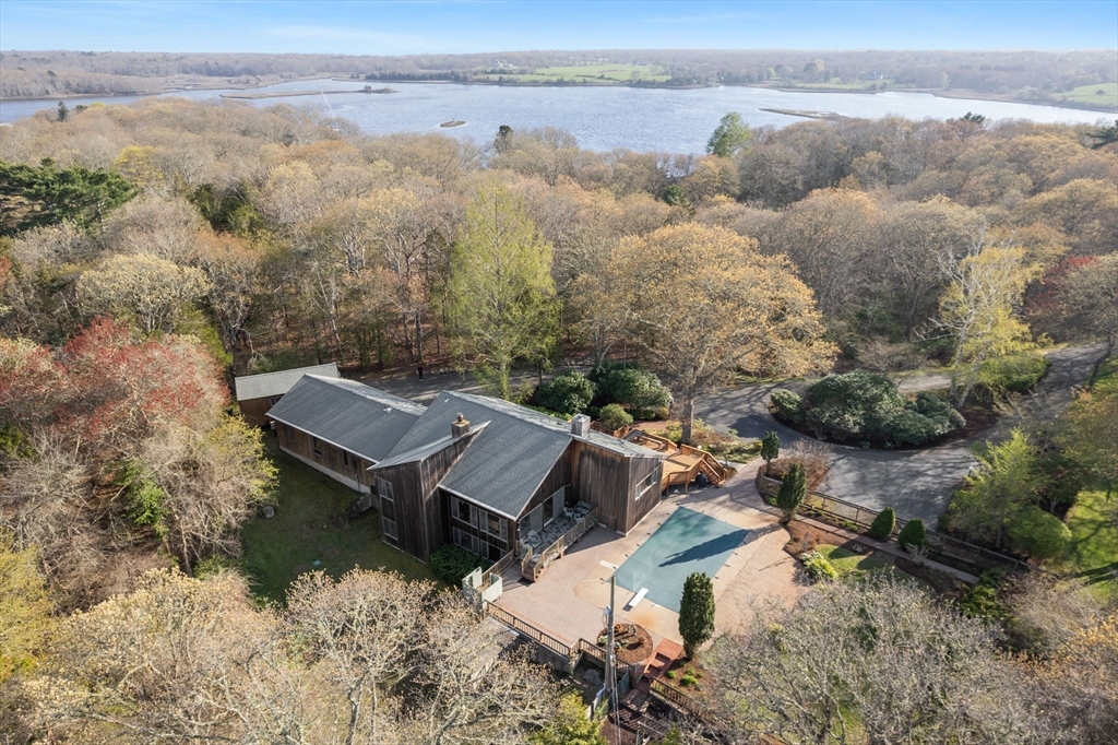 Dartmouth, Massachusetts, 02748, United States, 4 Bedrooms Bedrooms, ,5 BathroomsBathrooms,Residential,For Sale,1804172