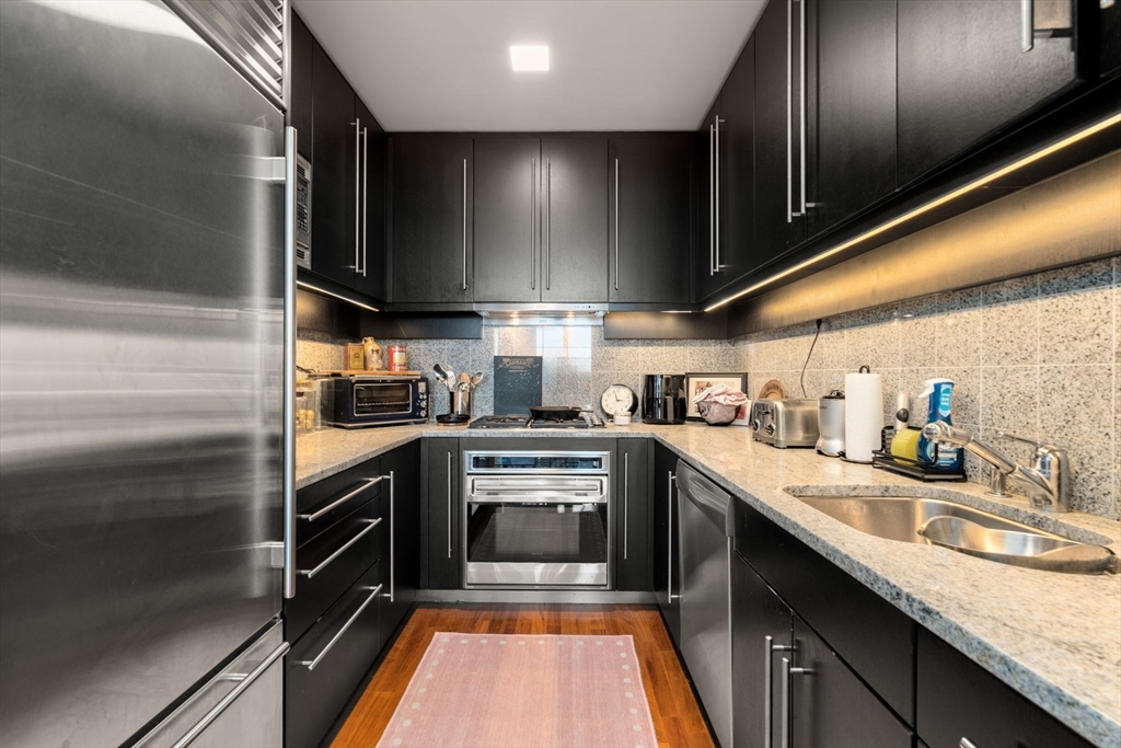 Boston, Massachusetts, 02210, United States, 2 Bedrooms Bedrooms, ,3 BathroomsBathrooms,Residential,For Sale,1770801