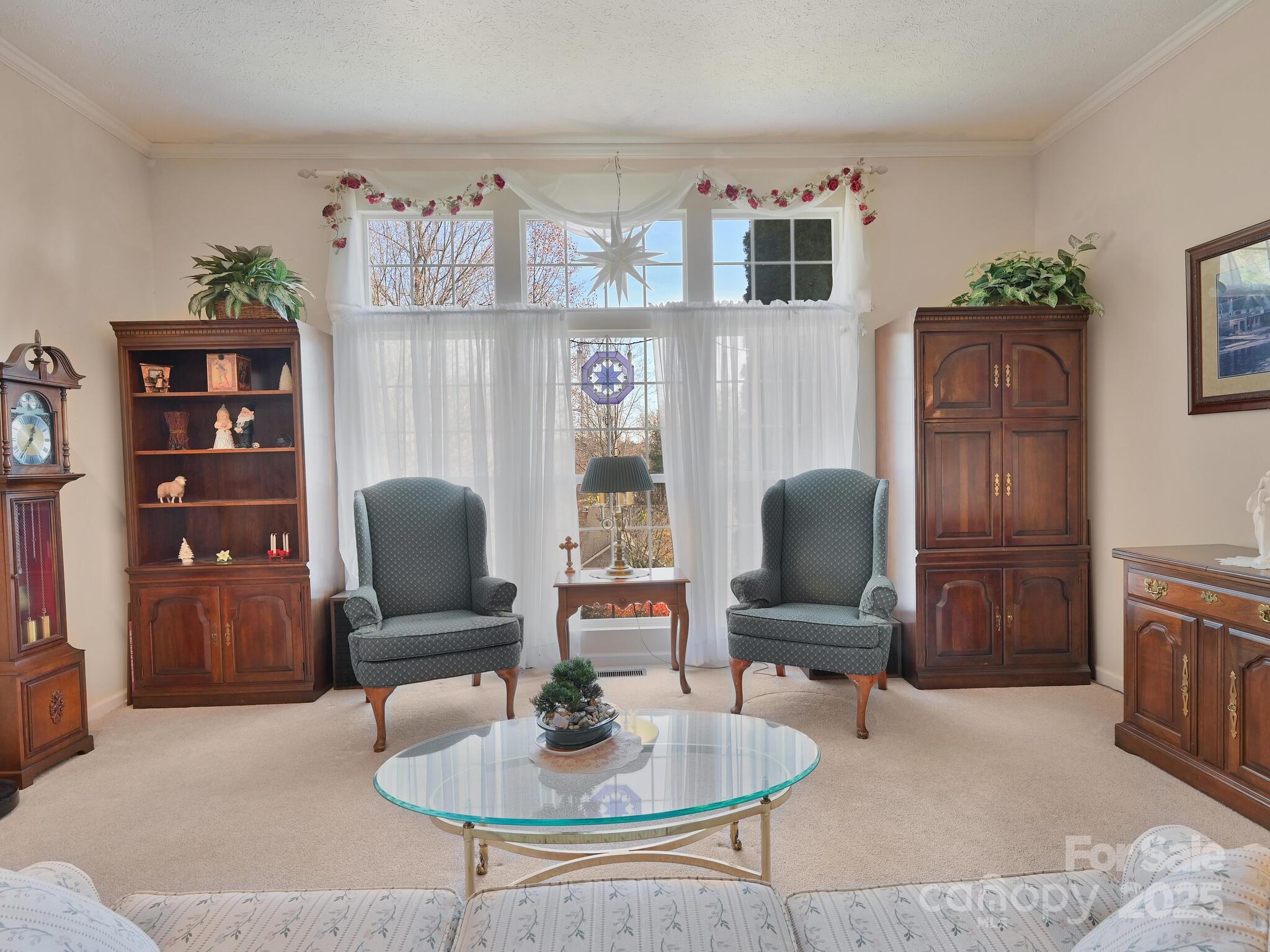 Hendersonville, North Carolina, 28739, United States, 3 Bedrooms Bedrooms, ,3 BathroomsBathrooms,Residential,For Sale,2005496