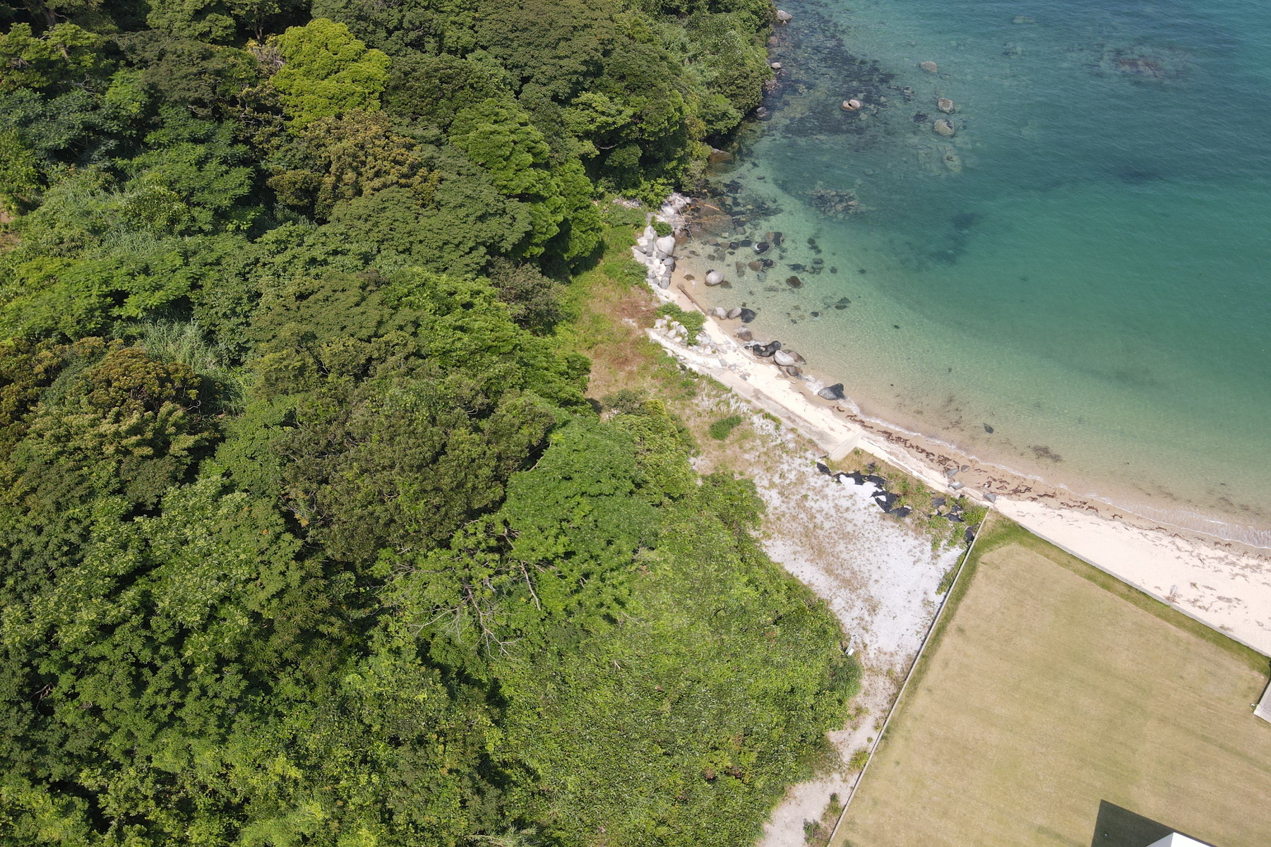  Land for sale with private beach - 物件實景