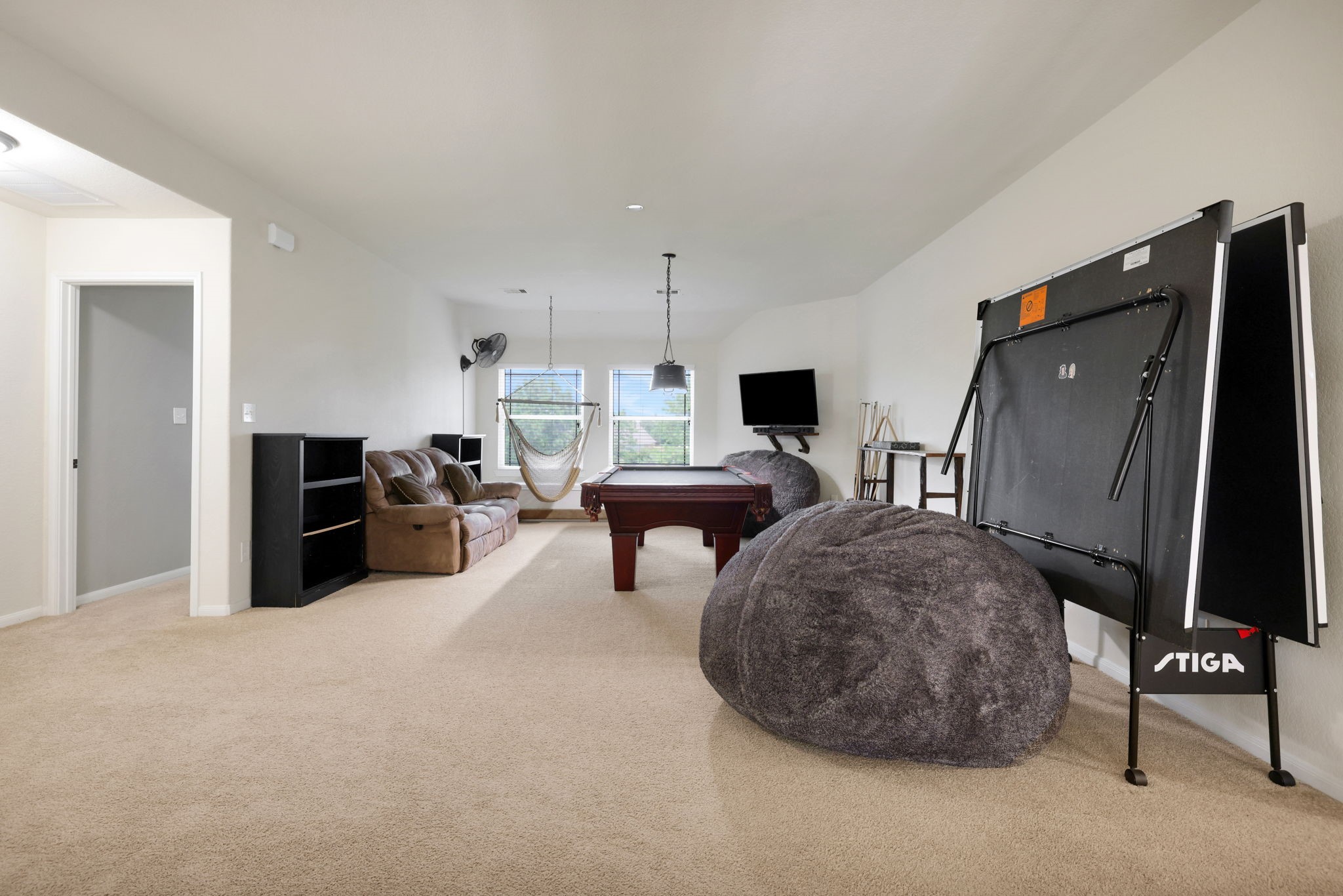 Mont Belvieu, Texas, 77523, United States, 5 Bedrooms Bedrooms, ,4 BathroomsBathrooms,Residential,For Sale,1906104
