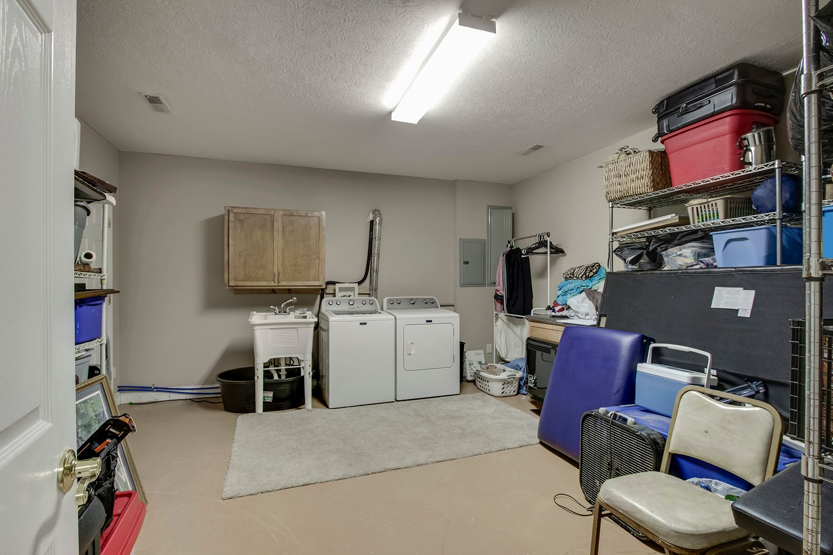 Kingston, Tennessee, 37763, United States, 5 Bedrooms Bedrooms, ,5 BathroomsBathrooms,Residential,For Sale,2011404