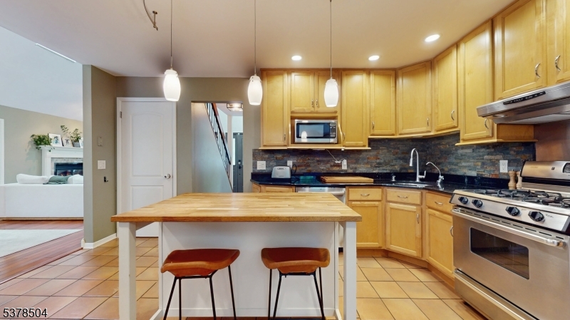 Hillsborough Twp., New Jersey, 08844, United States, 4 Bedrooms Bedrooms, ,3 BathroomsBathrooms,Residential,For Sale,1924974
