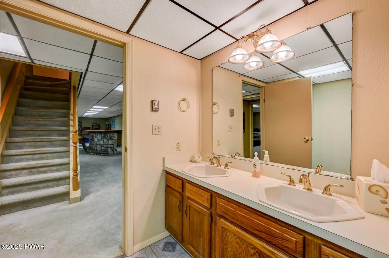 Lords Valley, Pennsylvania, 18428, United States, 5 Bedrooms Bedrooms, ,3 BathroomsBathrooms,Residential,For Sale,1977416