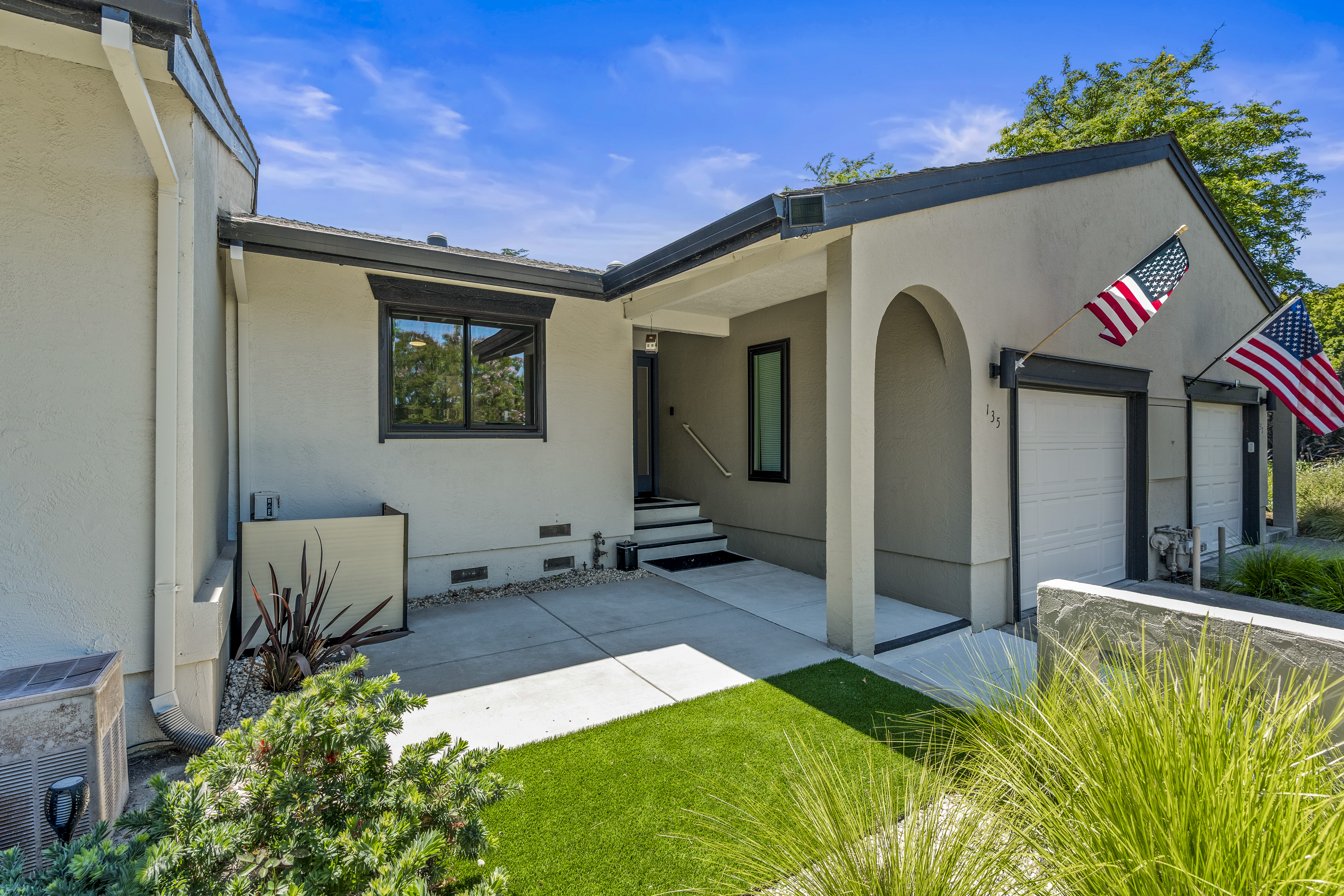 135 Vineyard Circle Yountville CA 94599 - 物件實景
