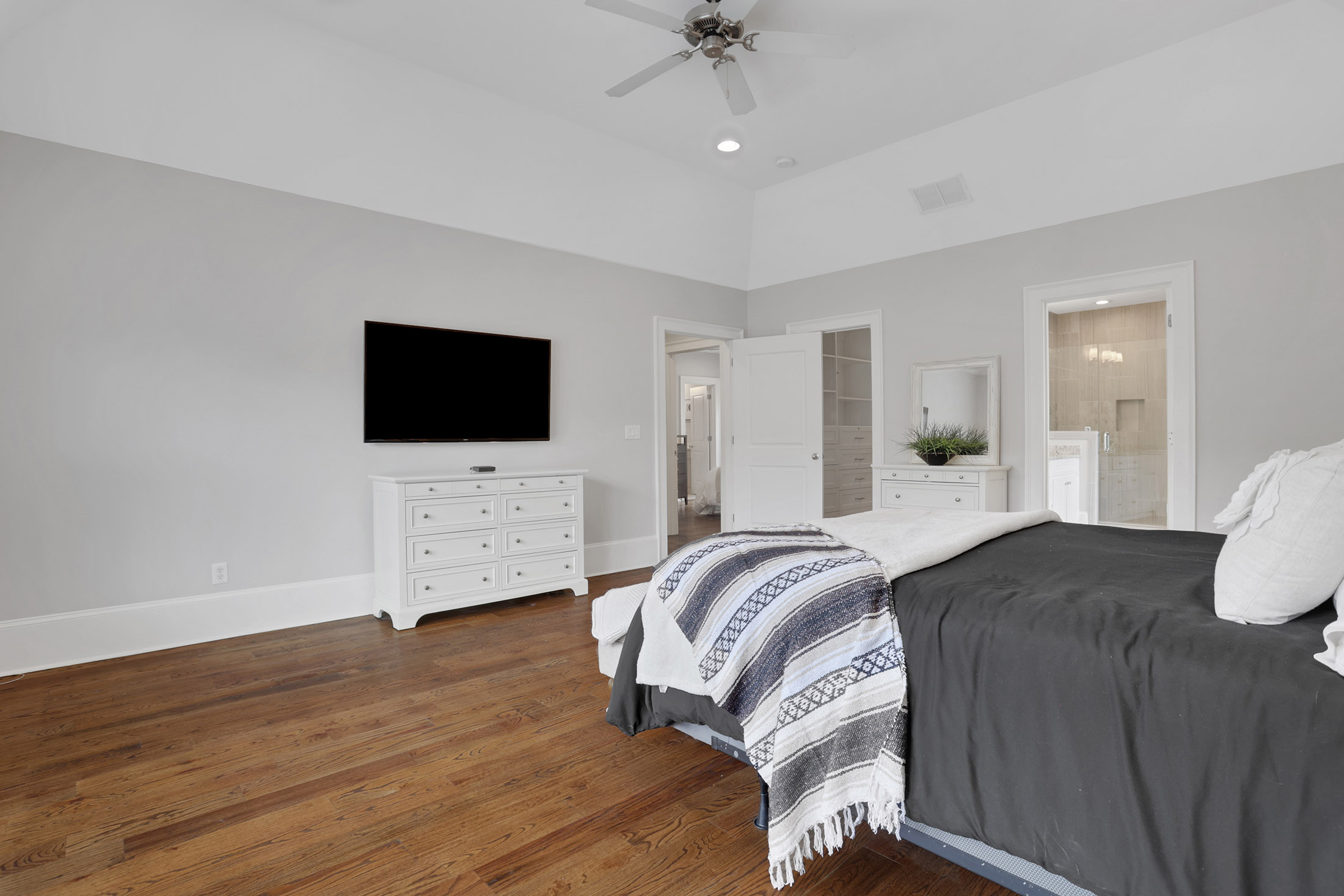  Sophisticated Brick Residence in Coveted Brookhaven Location - 物件實景