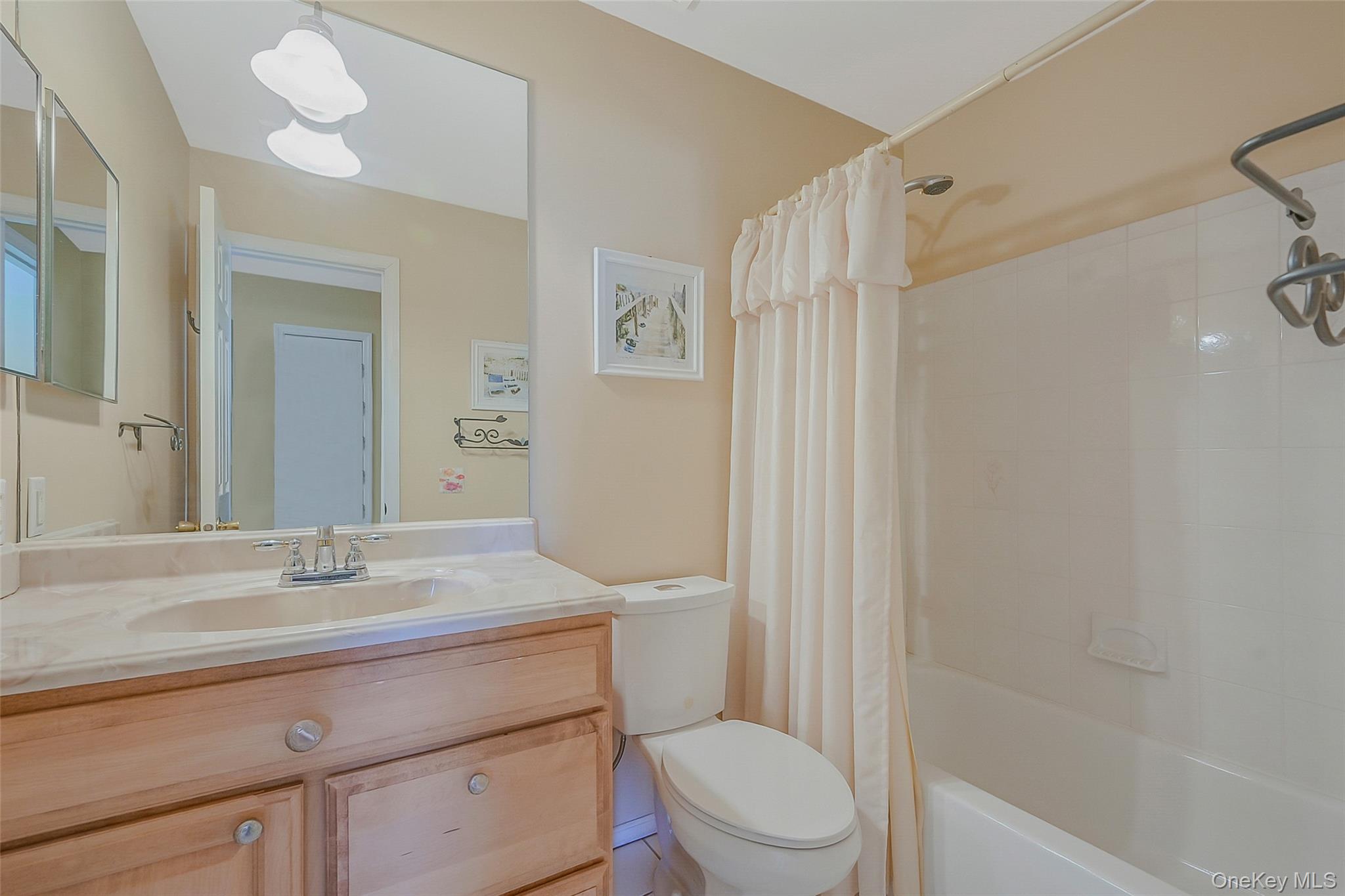 Ridge, New York, 11961, United States, 3 Bedrooms Bedrooms, ,3 BathroomsBathrooms,Residential,For Sale,1991803