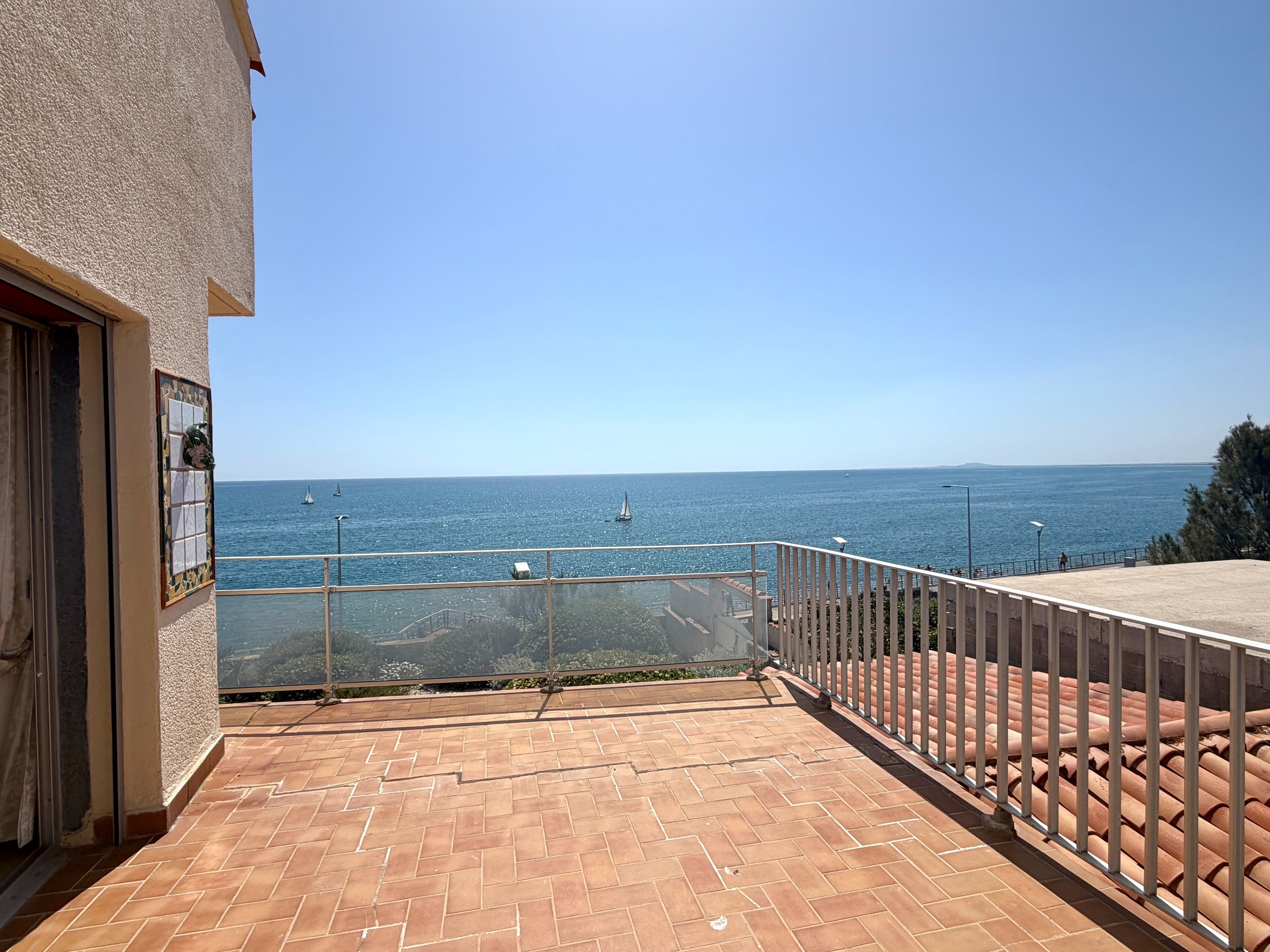  First line with sea view, 5-room duplex apartment... - 物件實景