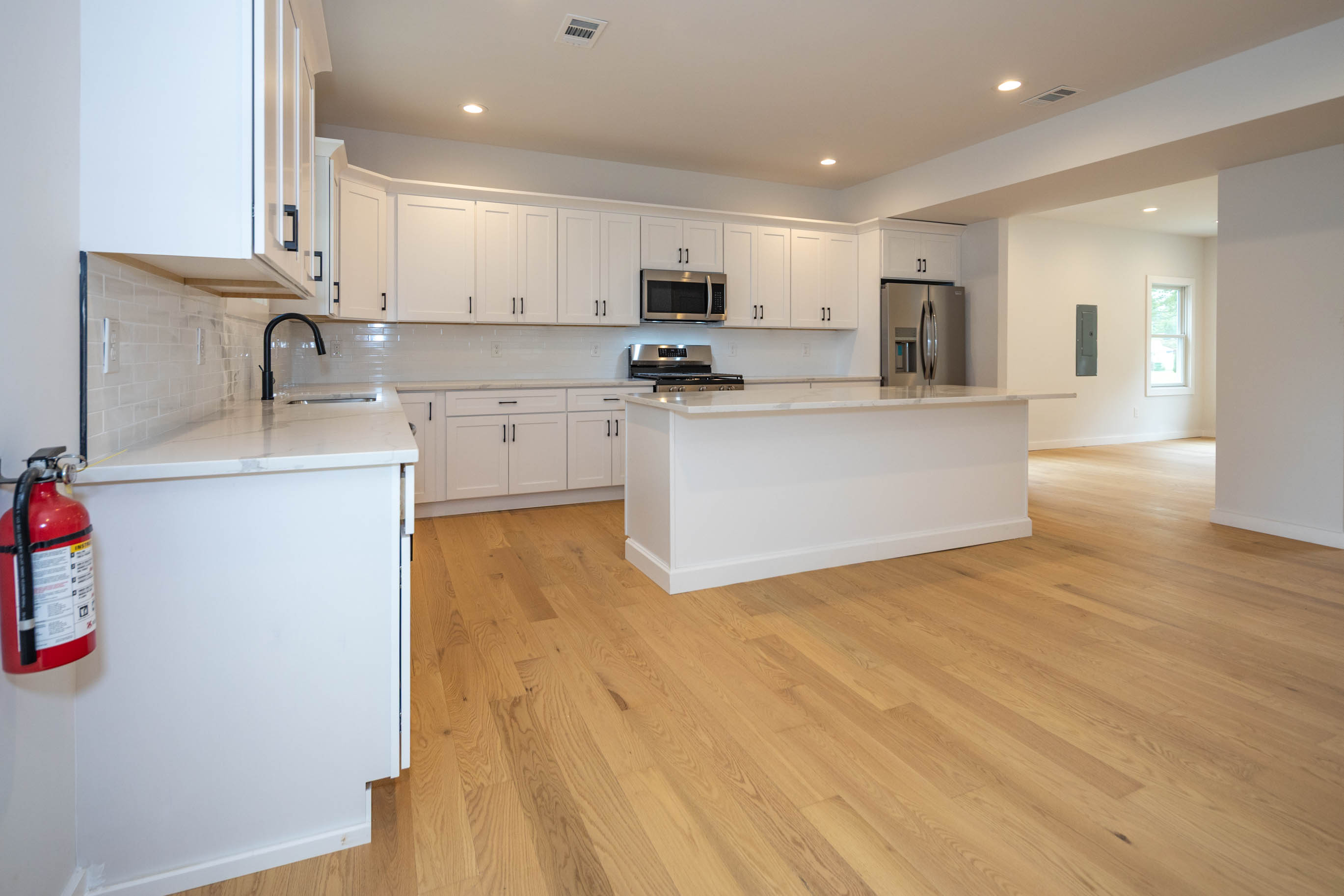 Edison, New Jersey, 08817, United States, 5 Bedrooms Bedrooms, ,4 BathroomsBathrooms,Residential,For Sale,1943098