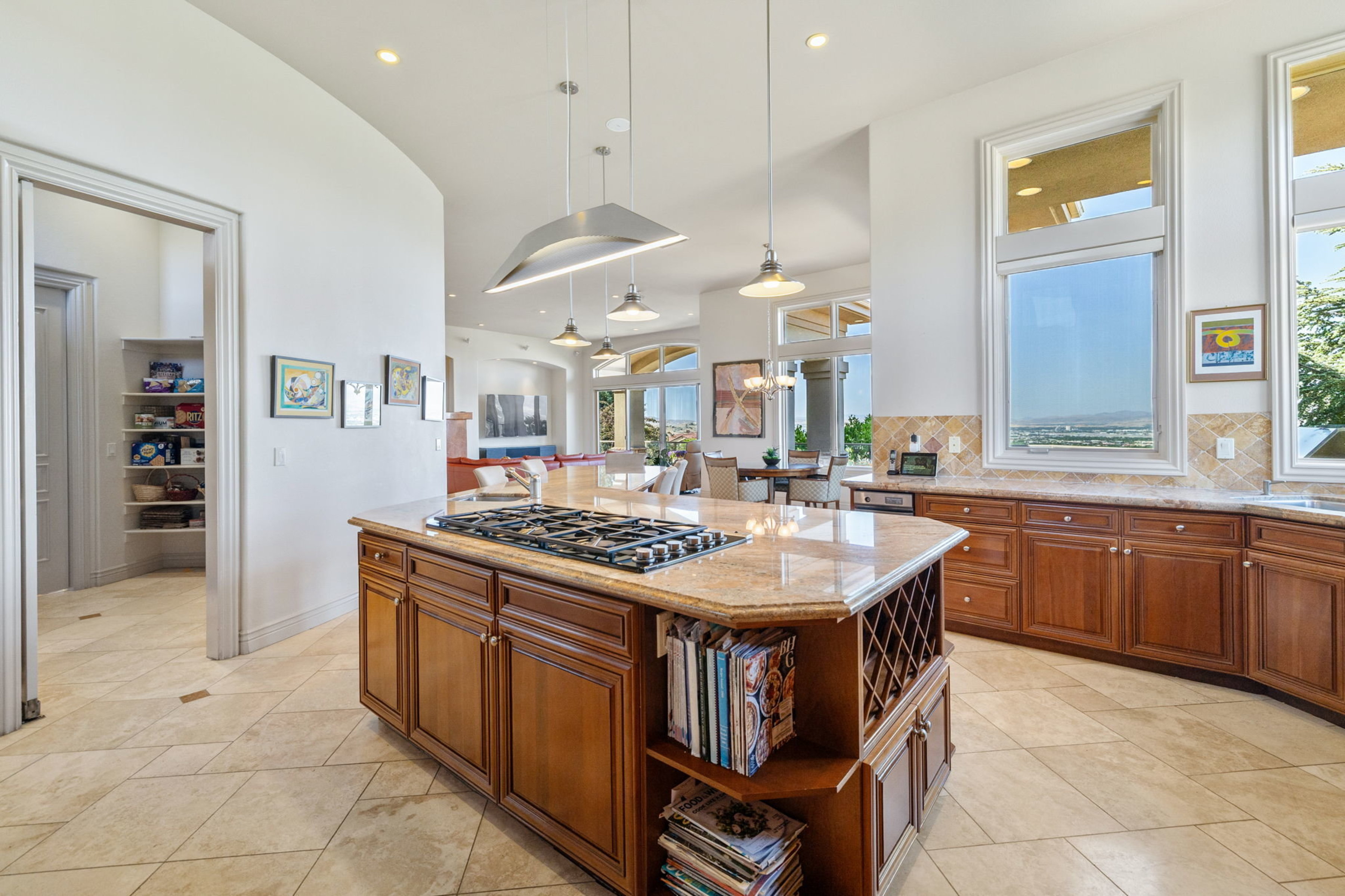  Stunning Custom Home with Breathtaking Views in Reno - 物件實景