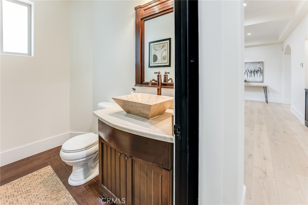 Woodland Hills, California, 91367, United States, 5 Bedrooms Bedrooms, ,6 BathroomsBathrooms,Residential,For Sale,1973826