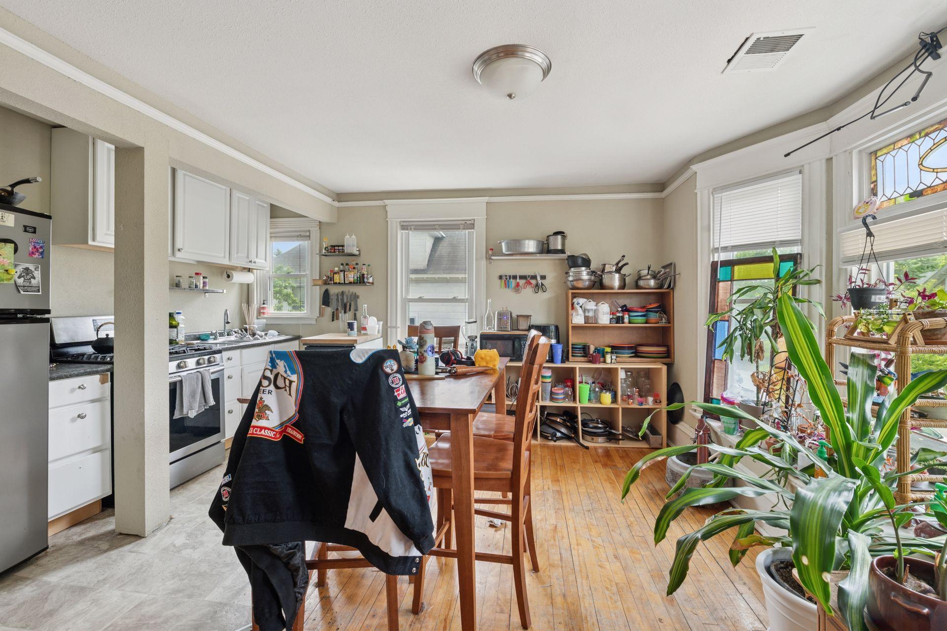 Minneapolis, Minnesota, 55408, United States, ,Residential,For Sale,1821606